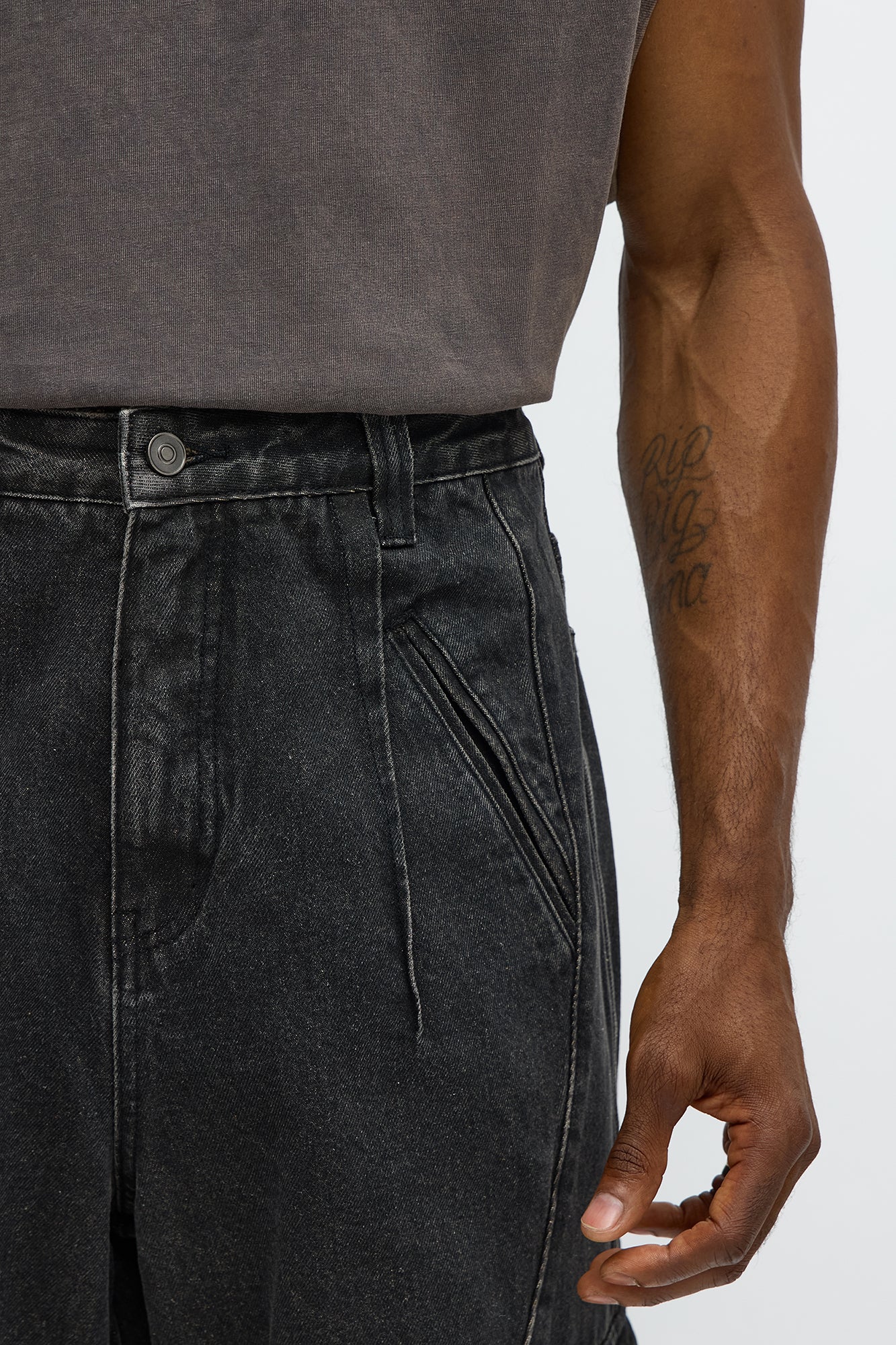 Baggy Bit Contrast Cargo Jean - Black Wash