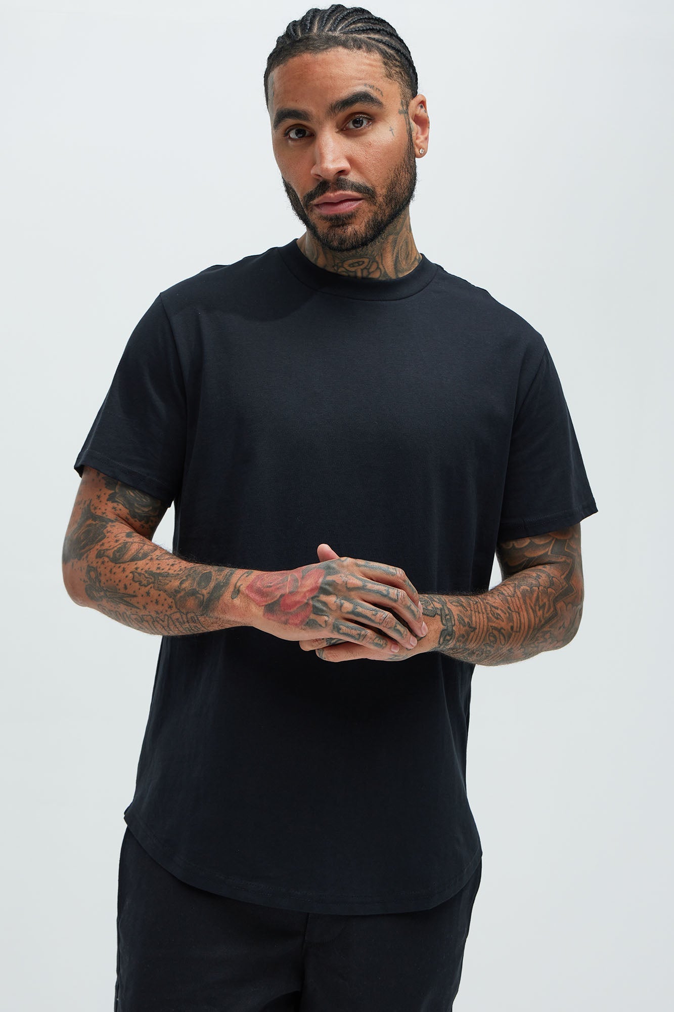 Essential Short Sleeve Scallop Crew Tee - Black
