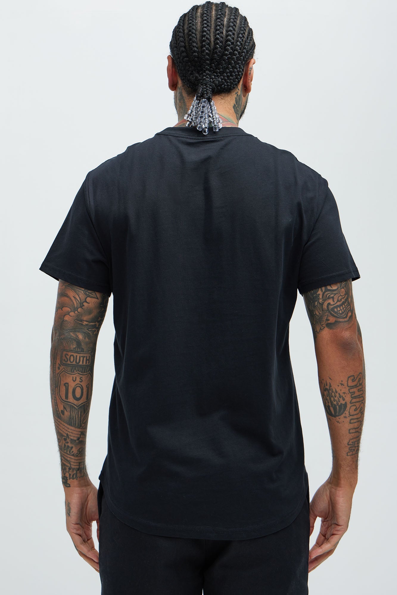 Essential Short Sleeve Scallop Crew Tee - Black