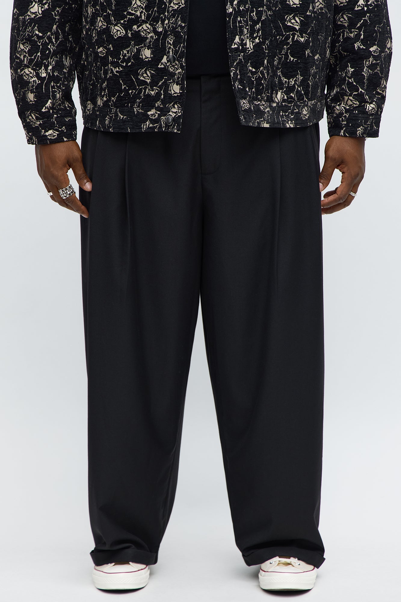 Baggy Pleated Everyday Trouser - Black