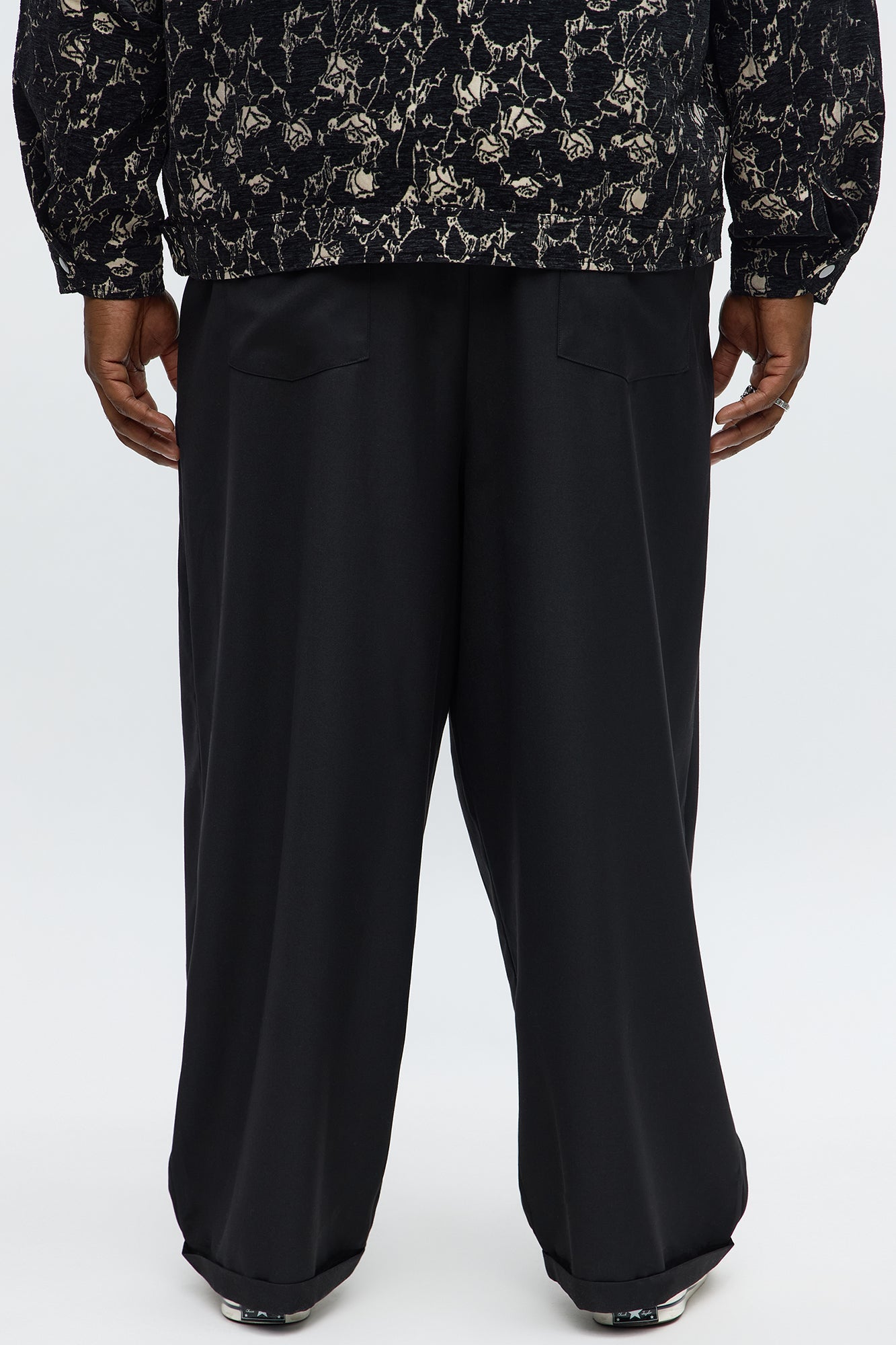 Baggy Pleated Everyday Trouser - Black