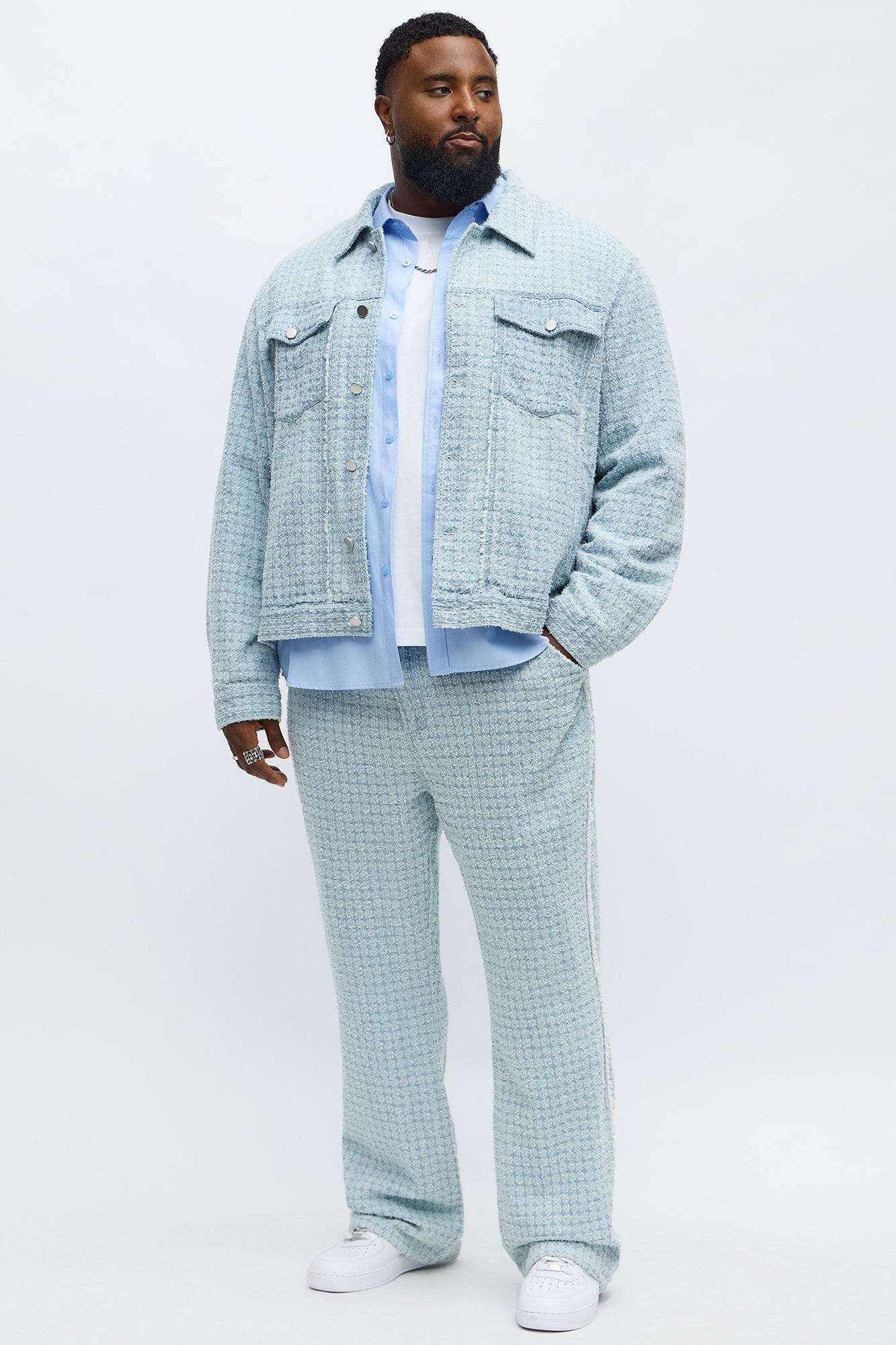 Cropped Textured Frayed Trucker Jacket - Light Blue Wash