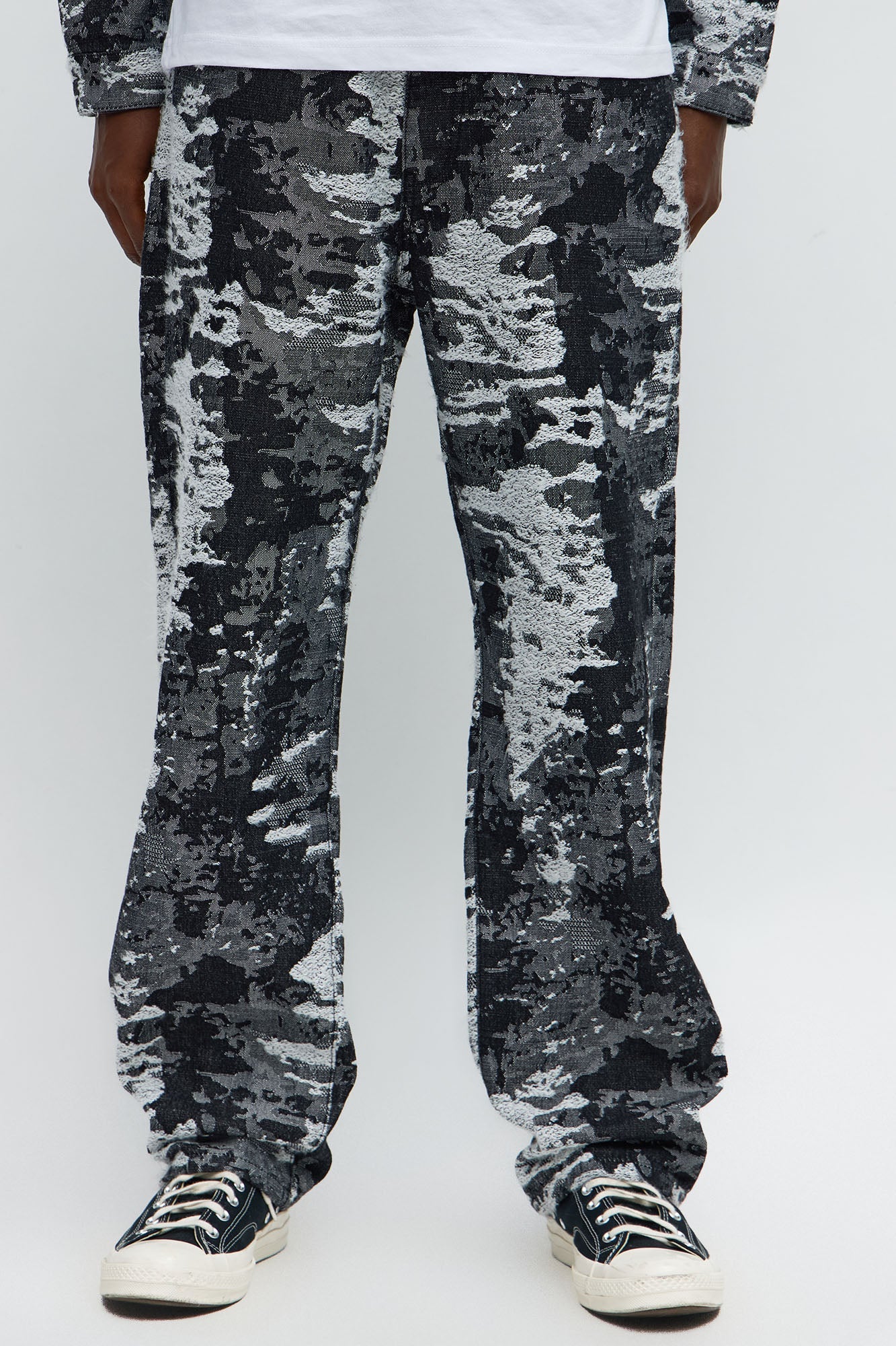 Straight Fading In And Out Jeans - Black Wash