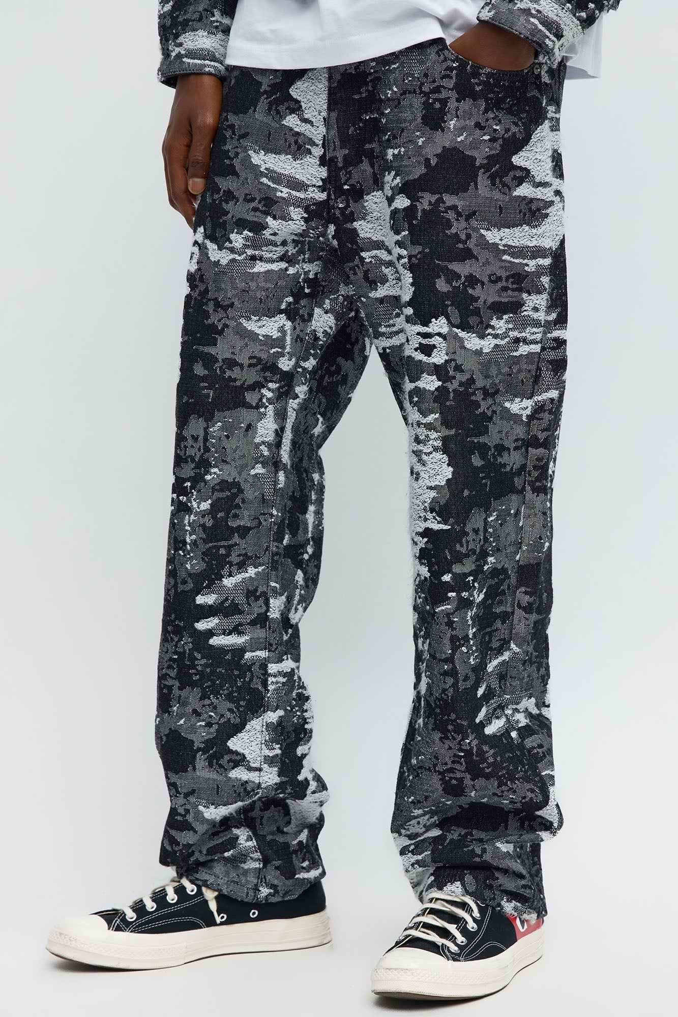 Straight Fading In And Out Jeans - Black Wash