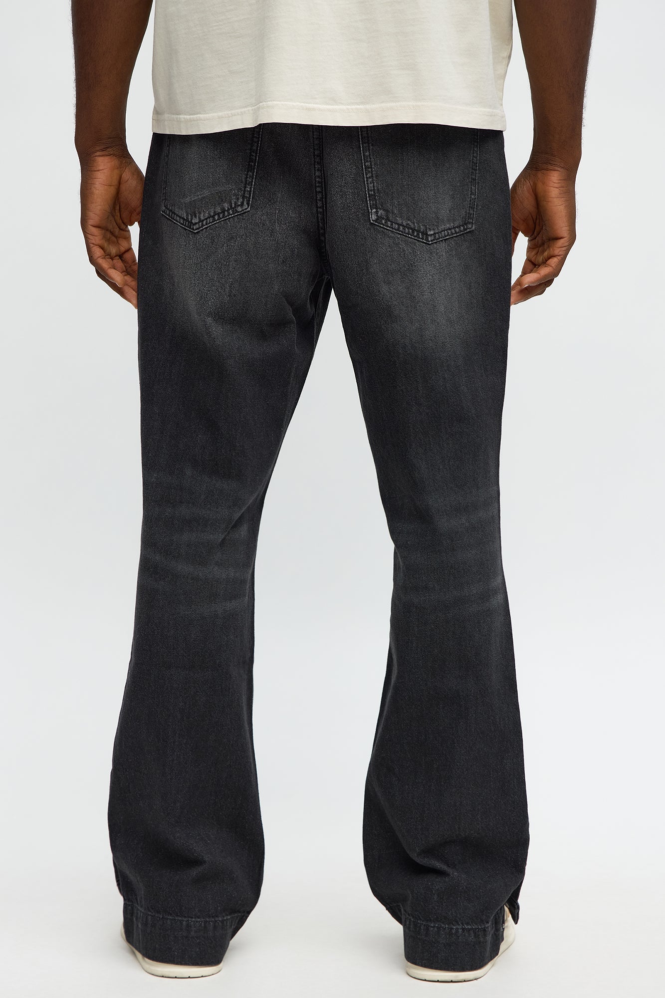 Straight Flare Snapped In Jean - Black Wash