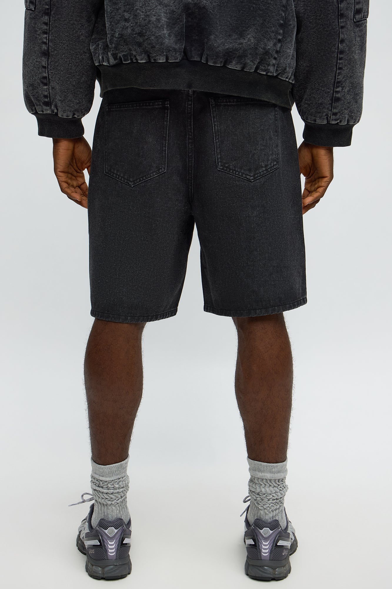 Relaxed Thread Bare Embroidered Denim Short - Black Wash