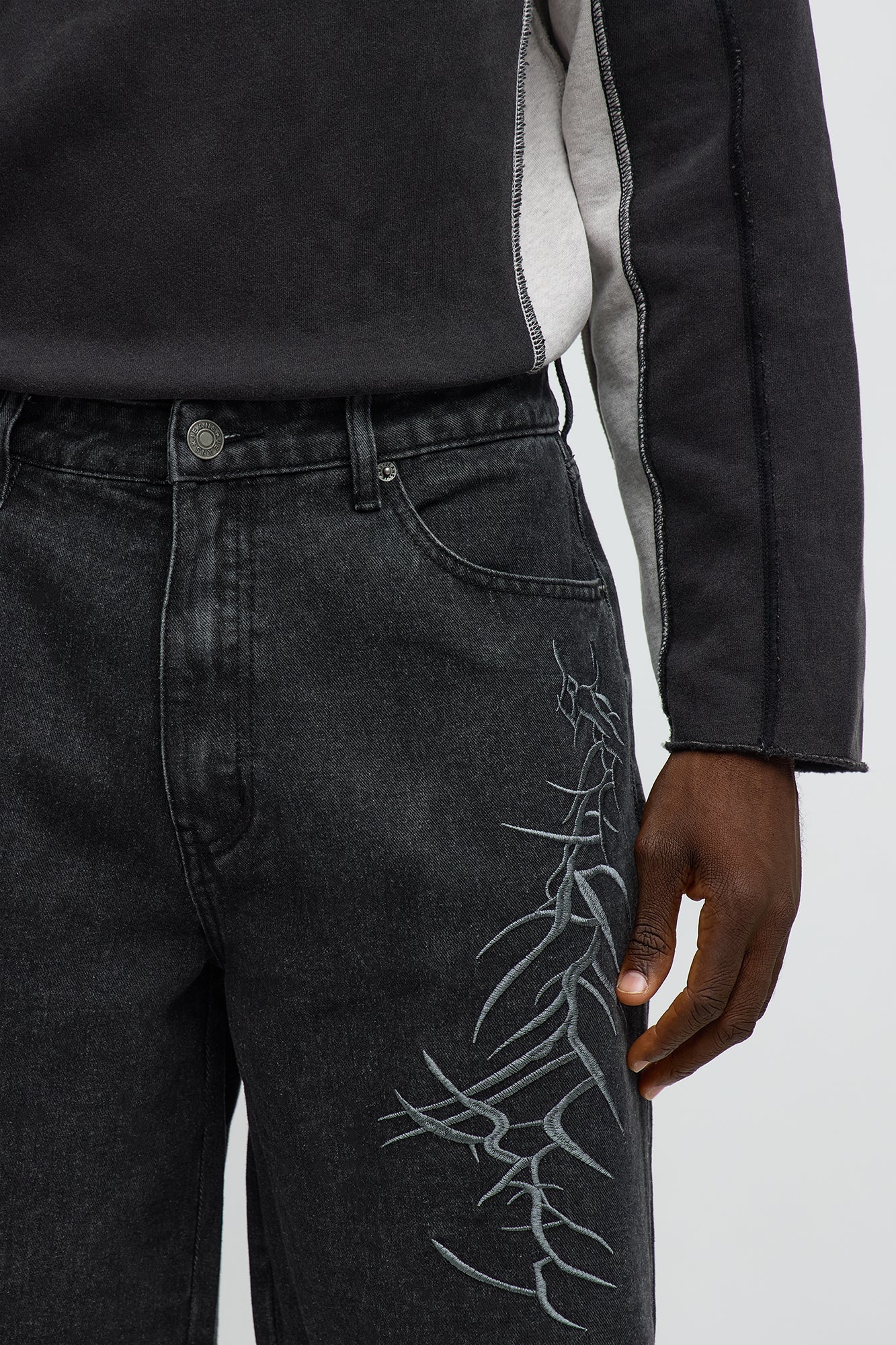 Relaxed Thread Bare Embroidered Denim Short - Black Wash