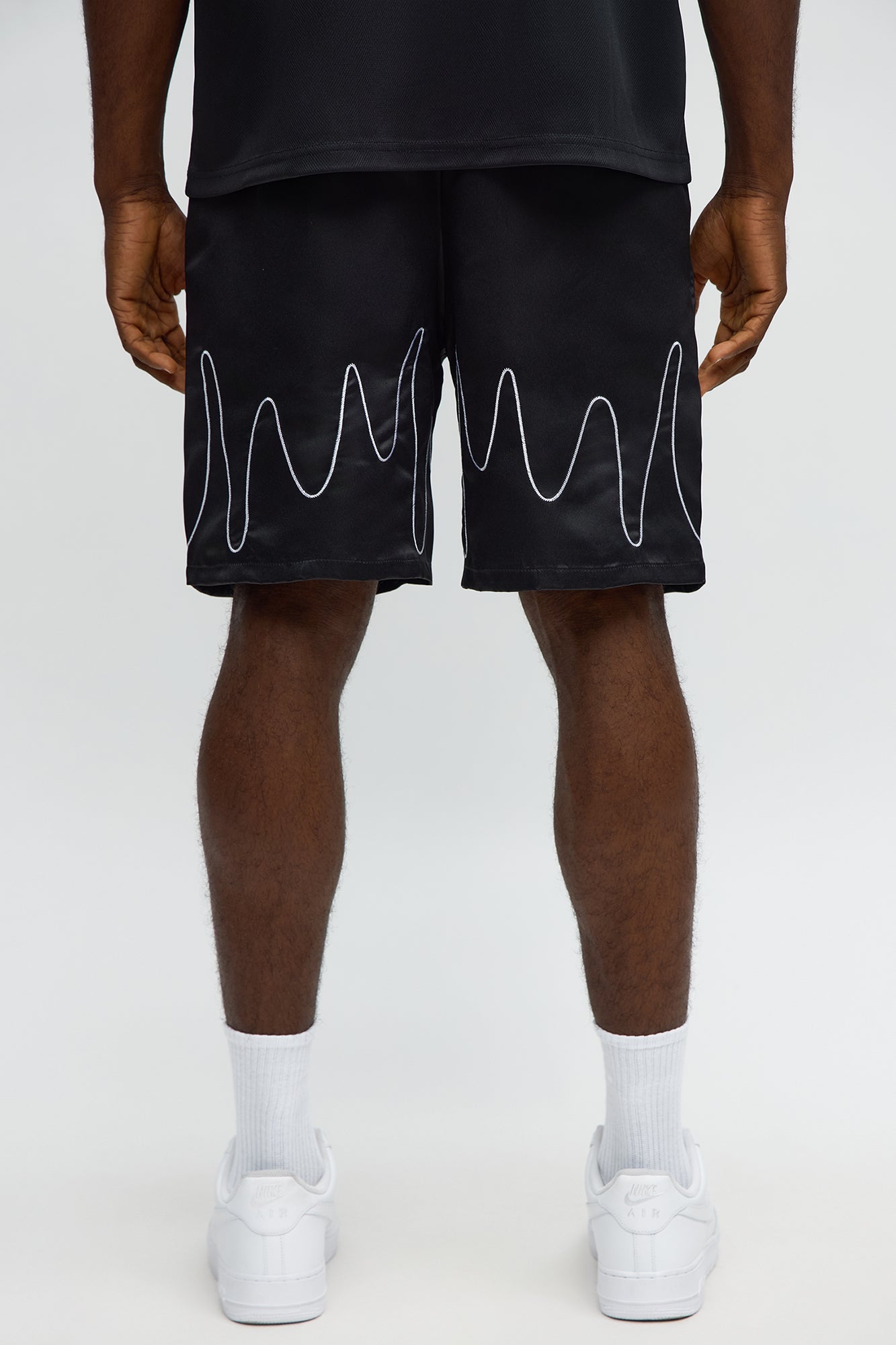 Relaxed Flame Piping Short - Black