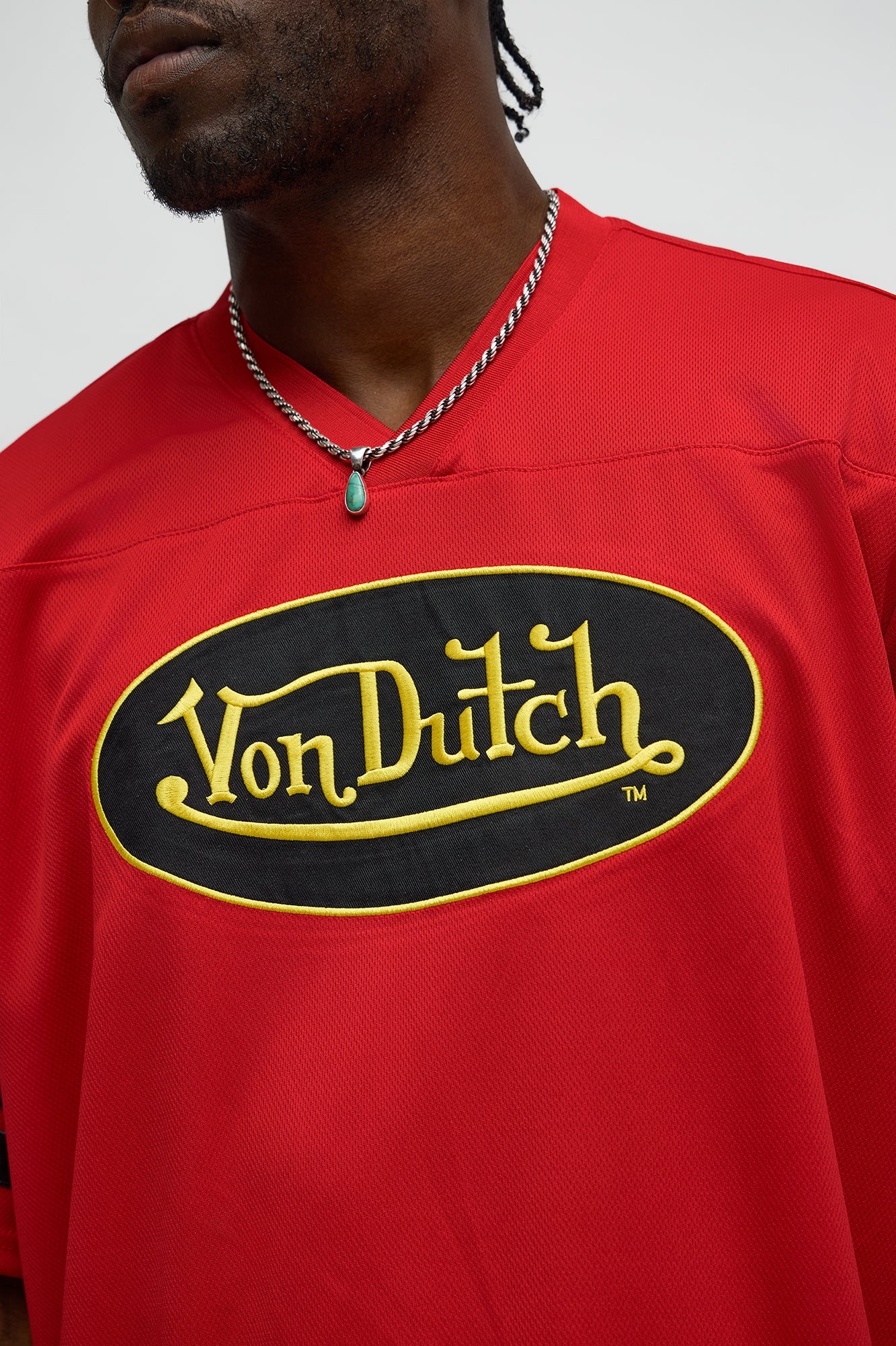 Von Dutch Center Patch V Neck Tee - Red/combo