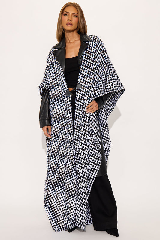 I'm Always Extra Rowana - Black/White