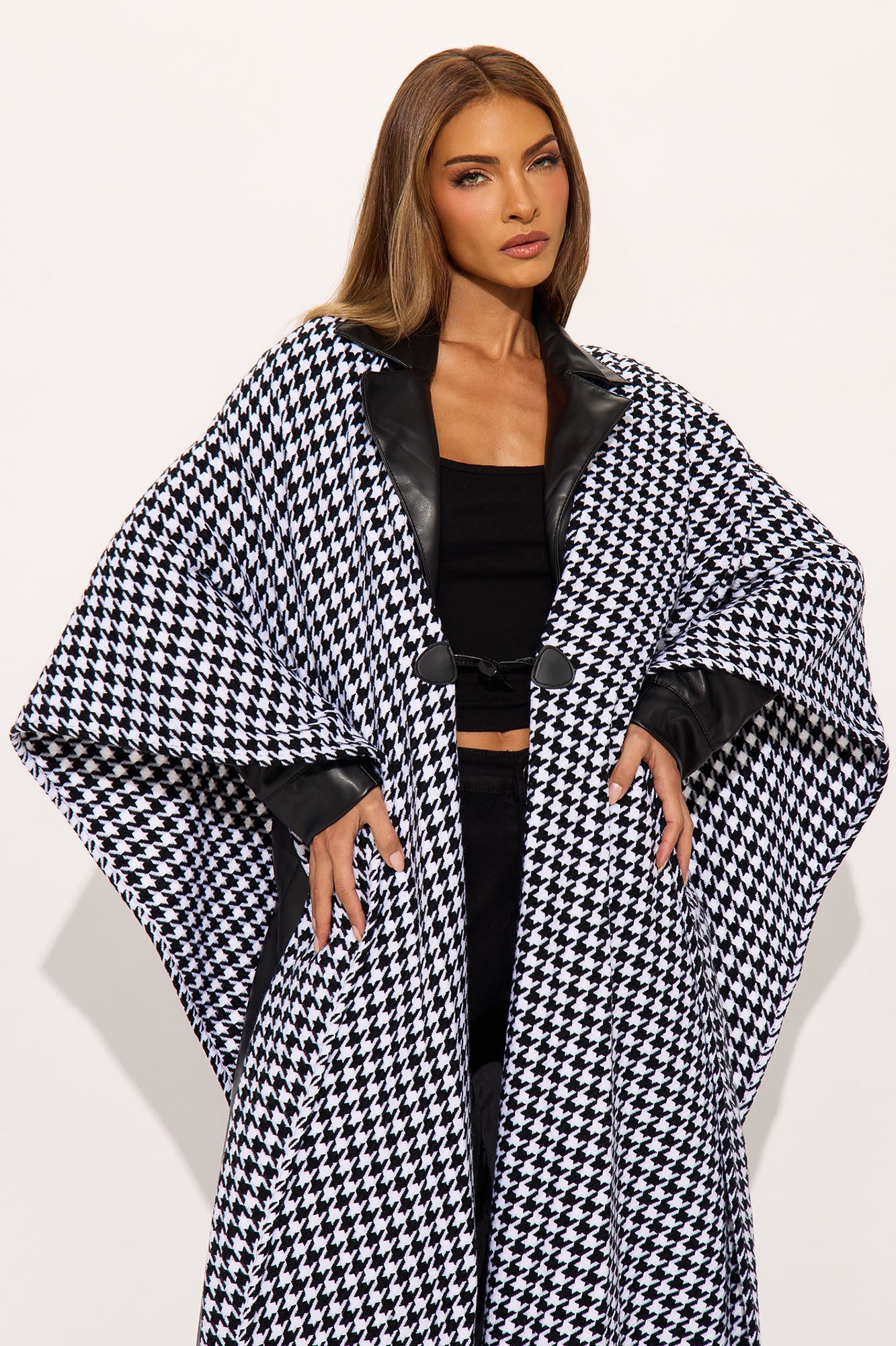 I'm Always Extra Rowana - Black/White