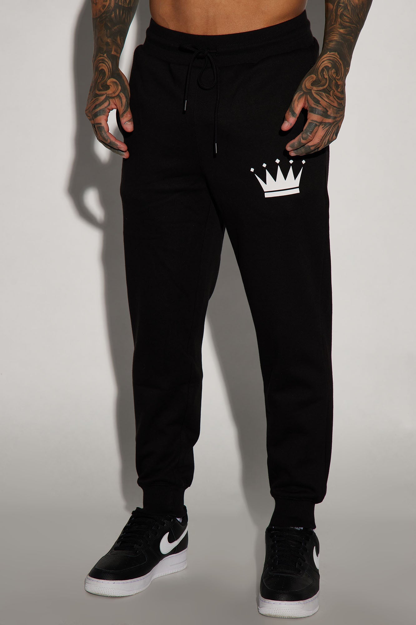 Family Goals King Jogger - Black