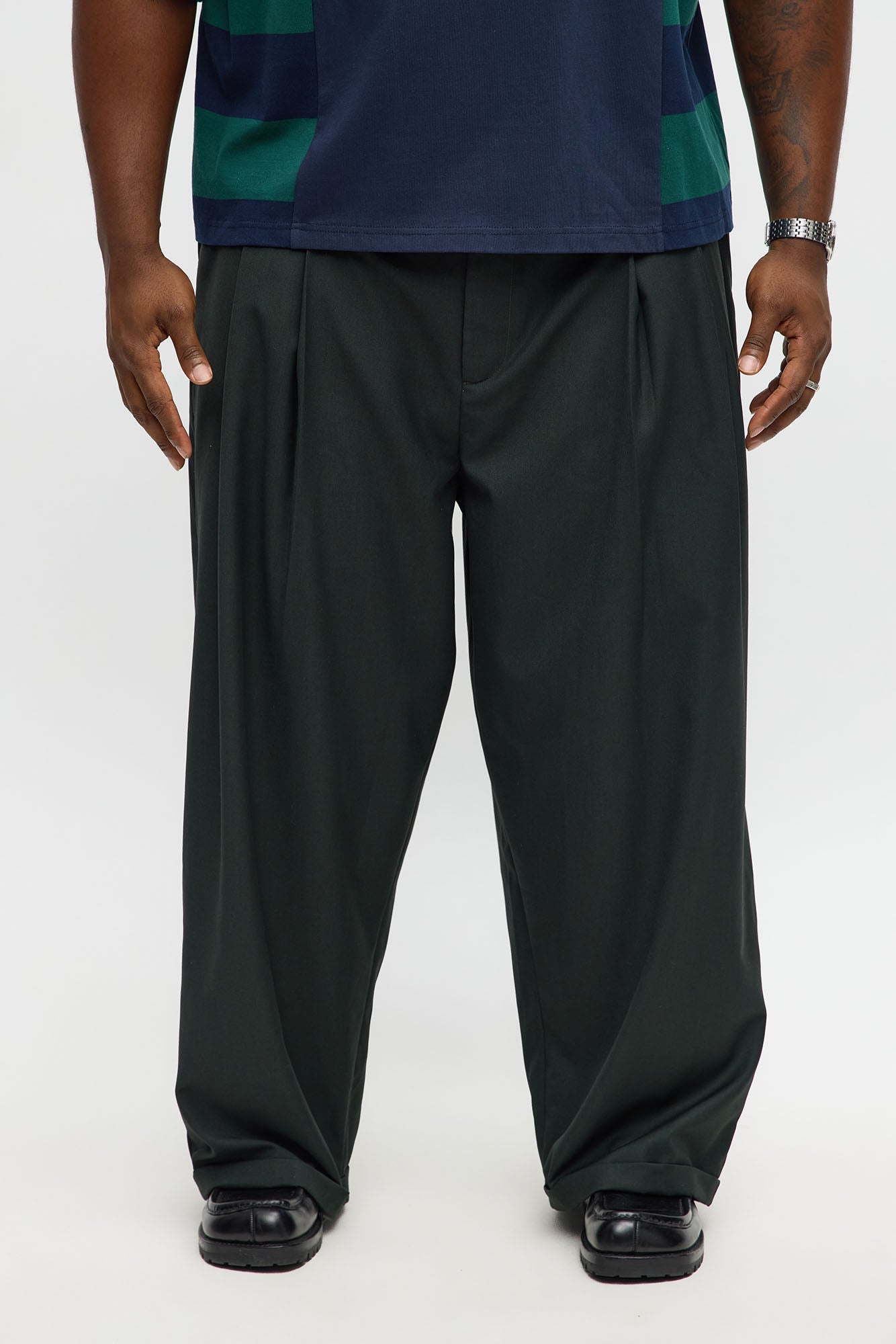 Baggy Pleated Everyday Trouser - Olive