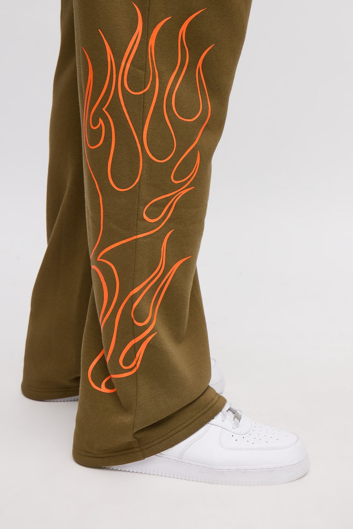 Von Dutch Fire Logo Baggy Sweatpants - Olive