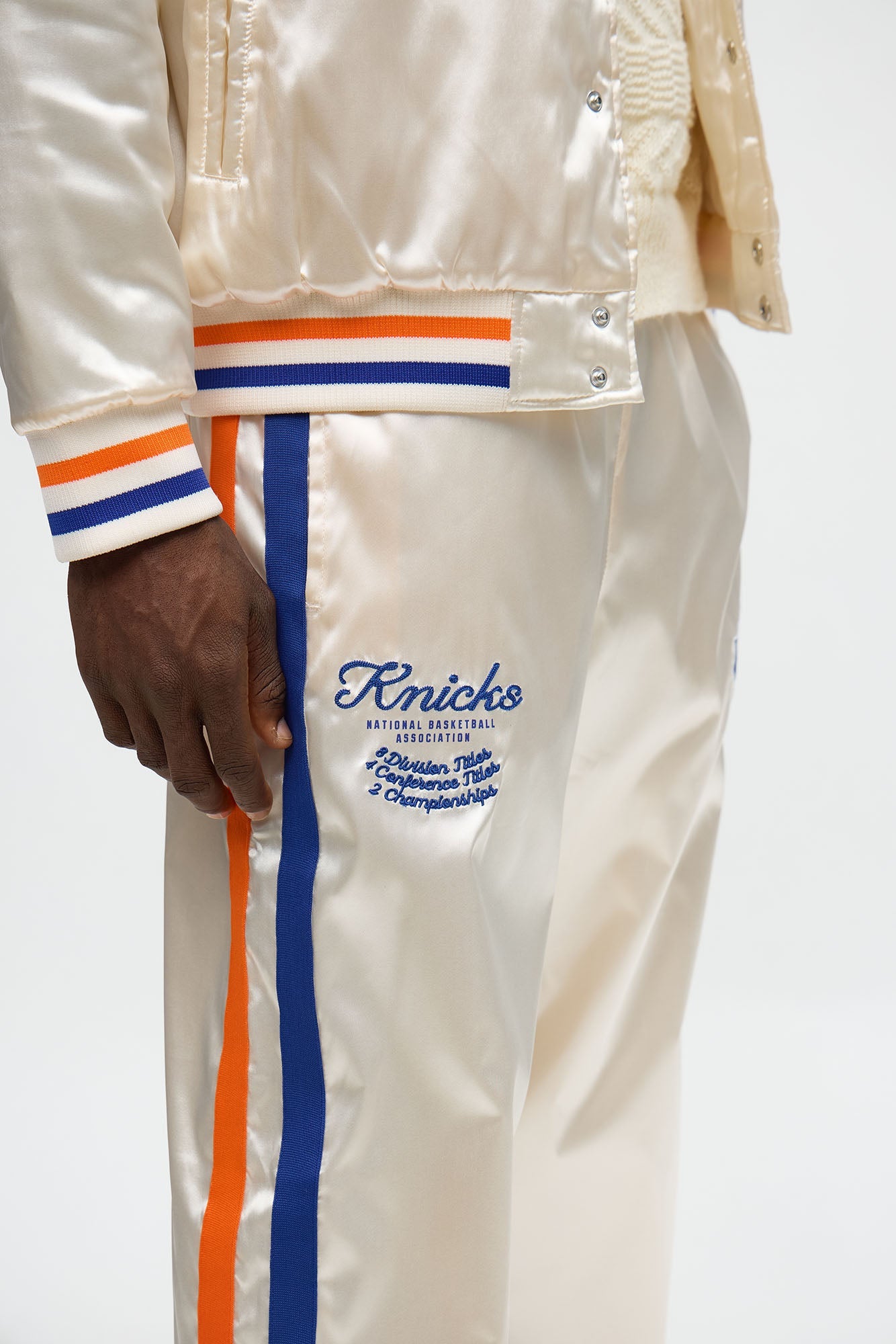 Knicks Night Drift Satin Straight Pants - Off White/combo