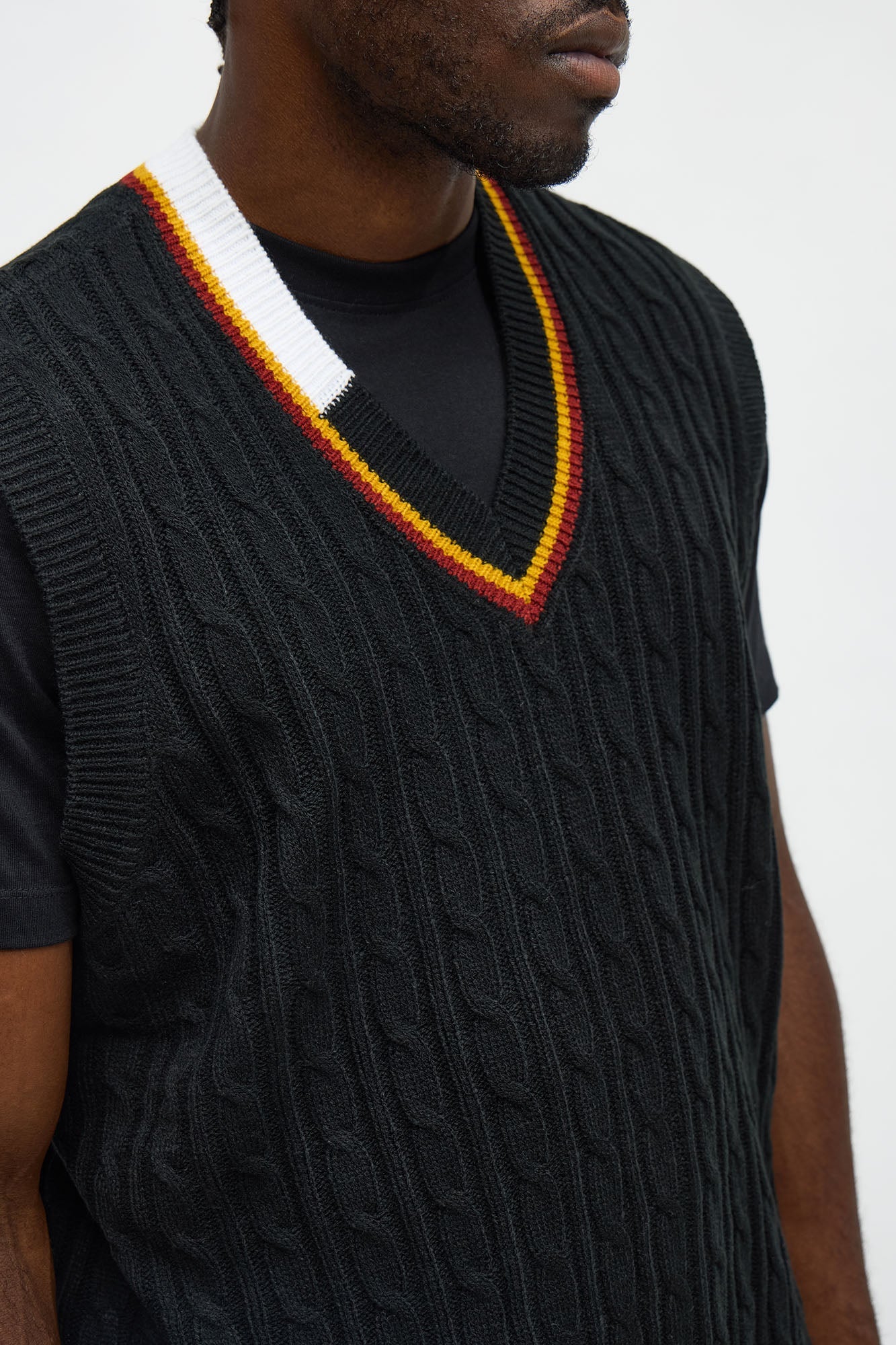 Rowen Cable Knit Sweater Vest - Black/combo