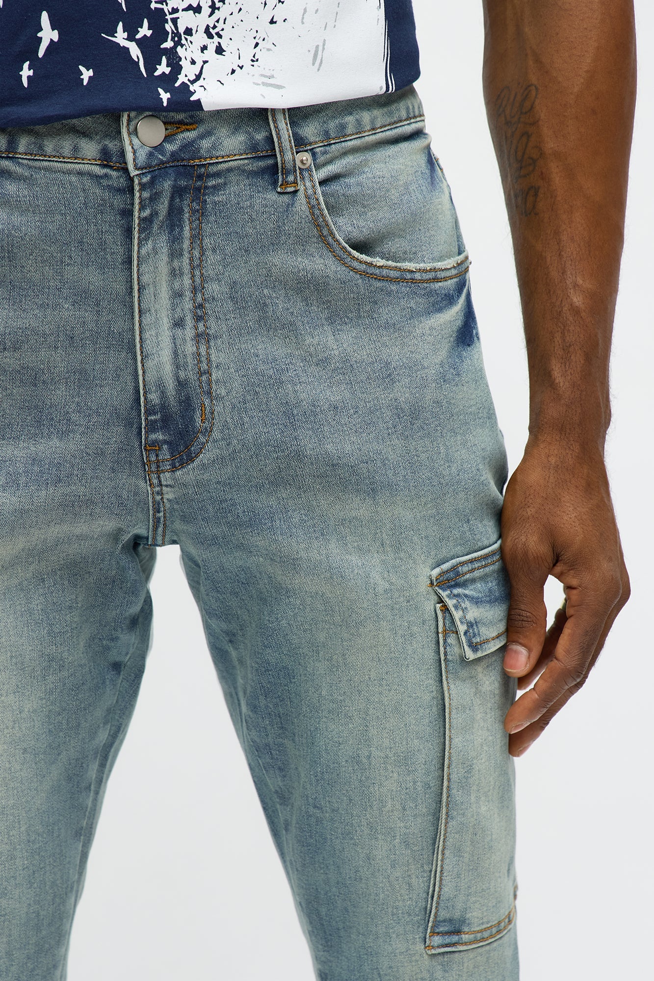 Skinny Keeping It Cool Cargo Jean - Medium Wash