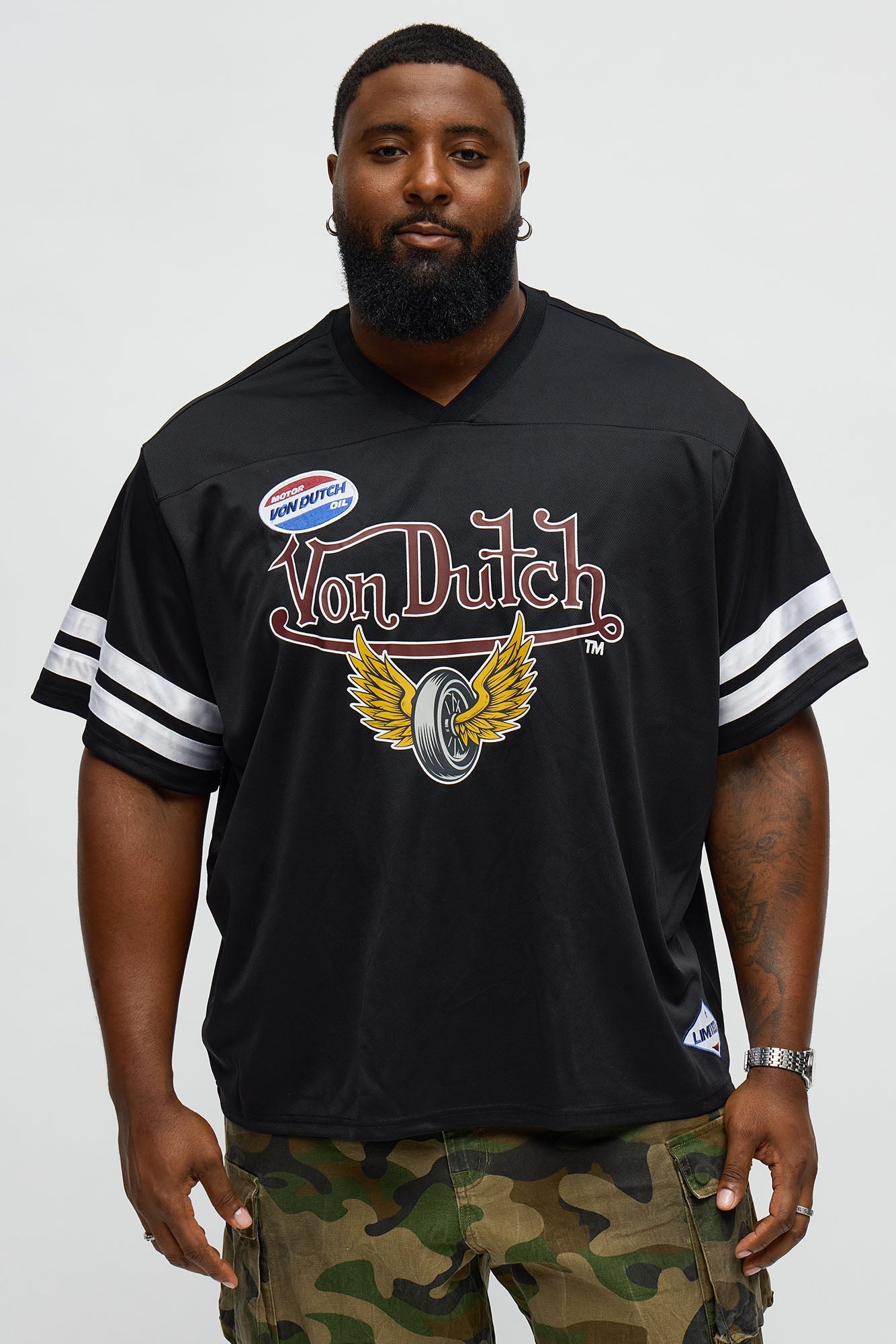 Von Dutch Flying High V Neck Tee - Black/combo