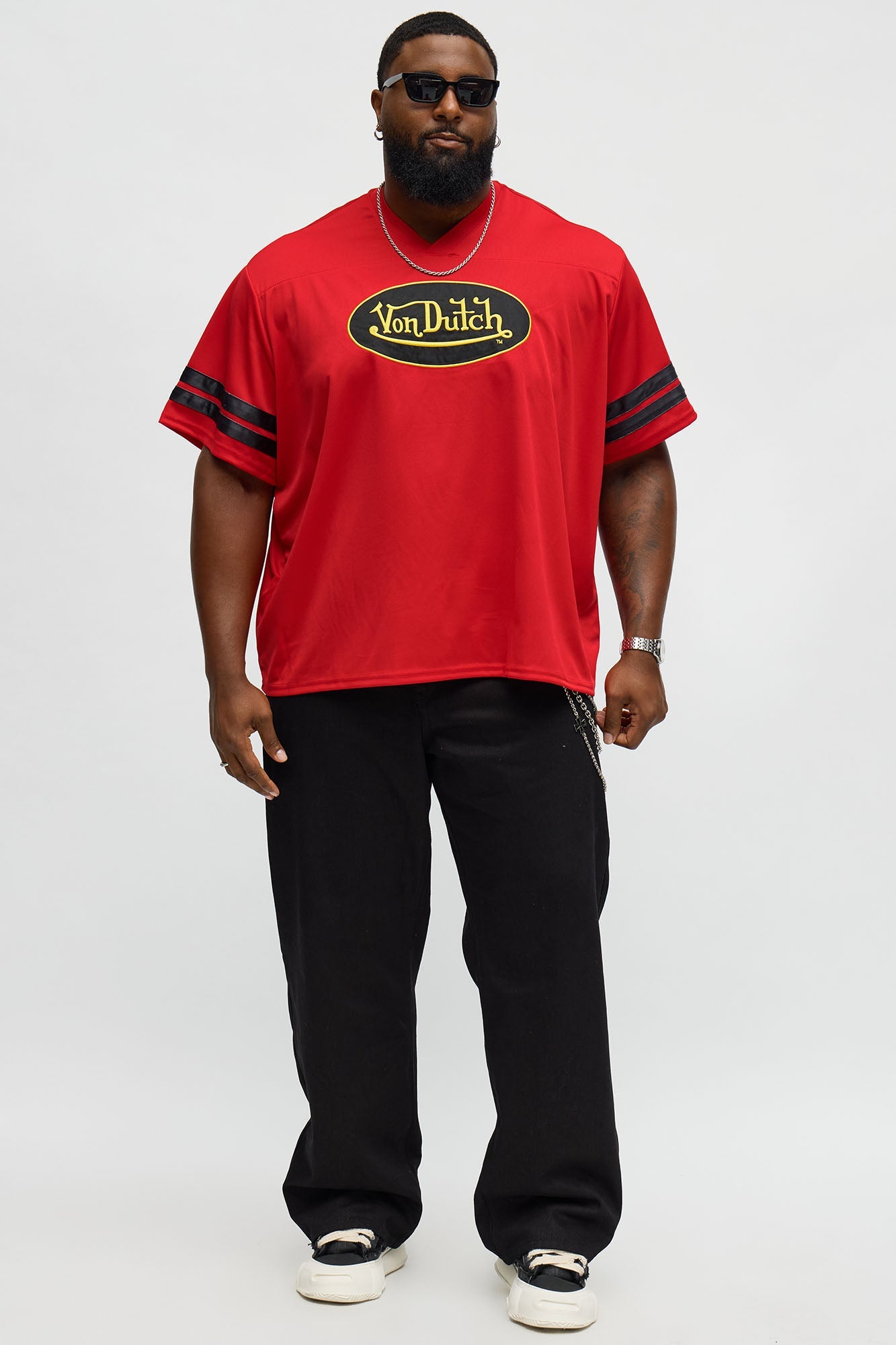 Von Dutch Center Patch V Neck Tee - Red/combo
