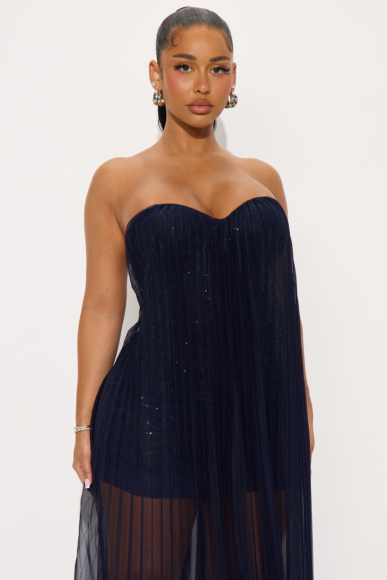 Graceful Kiss Mesh Gown - Navy