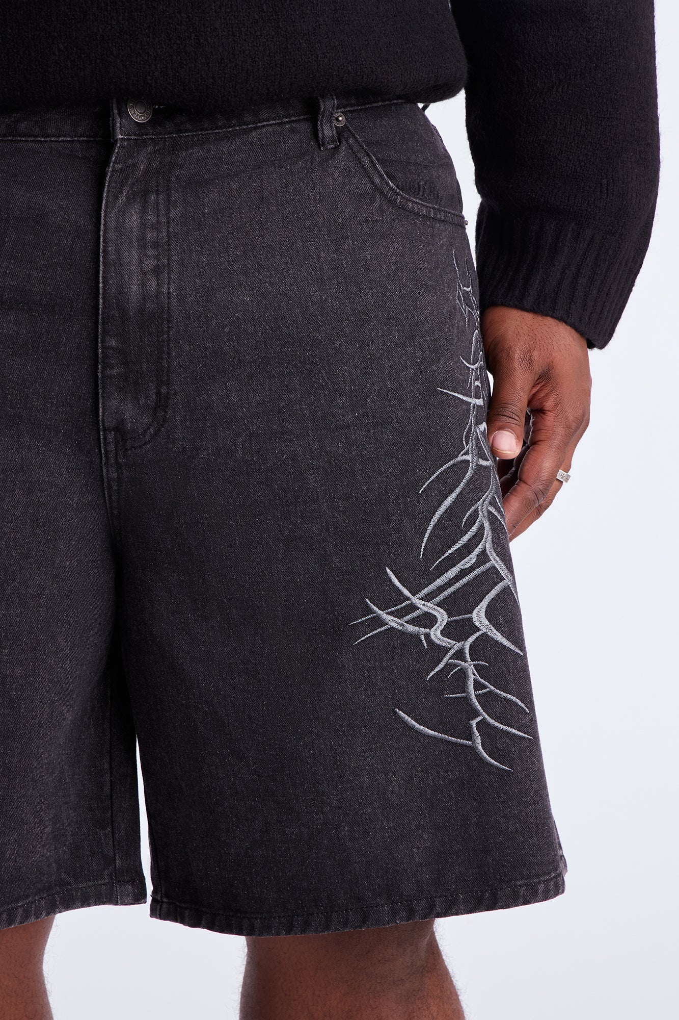 Relaxed Thread Bare Embroidered Denim Short - Black Wash