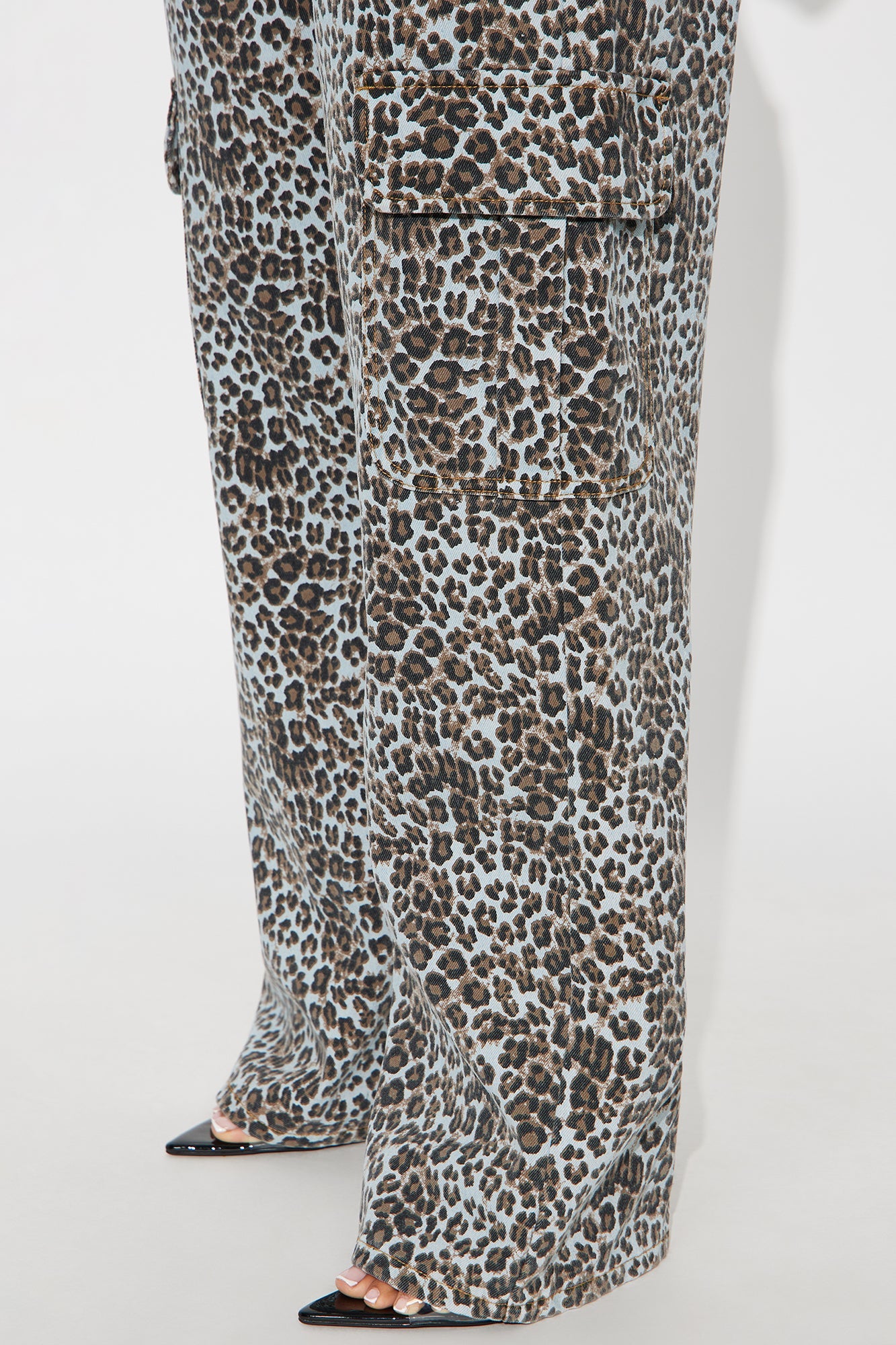 Unbothered Twill Leopard Wide Leg Pant 33″ - Blue/combo