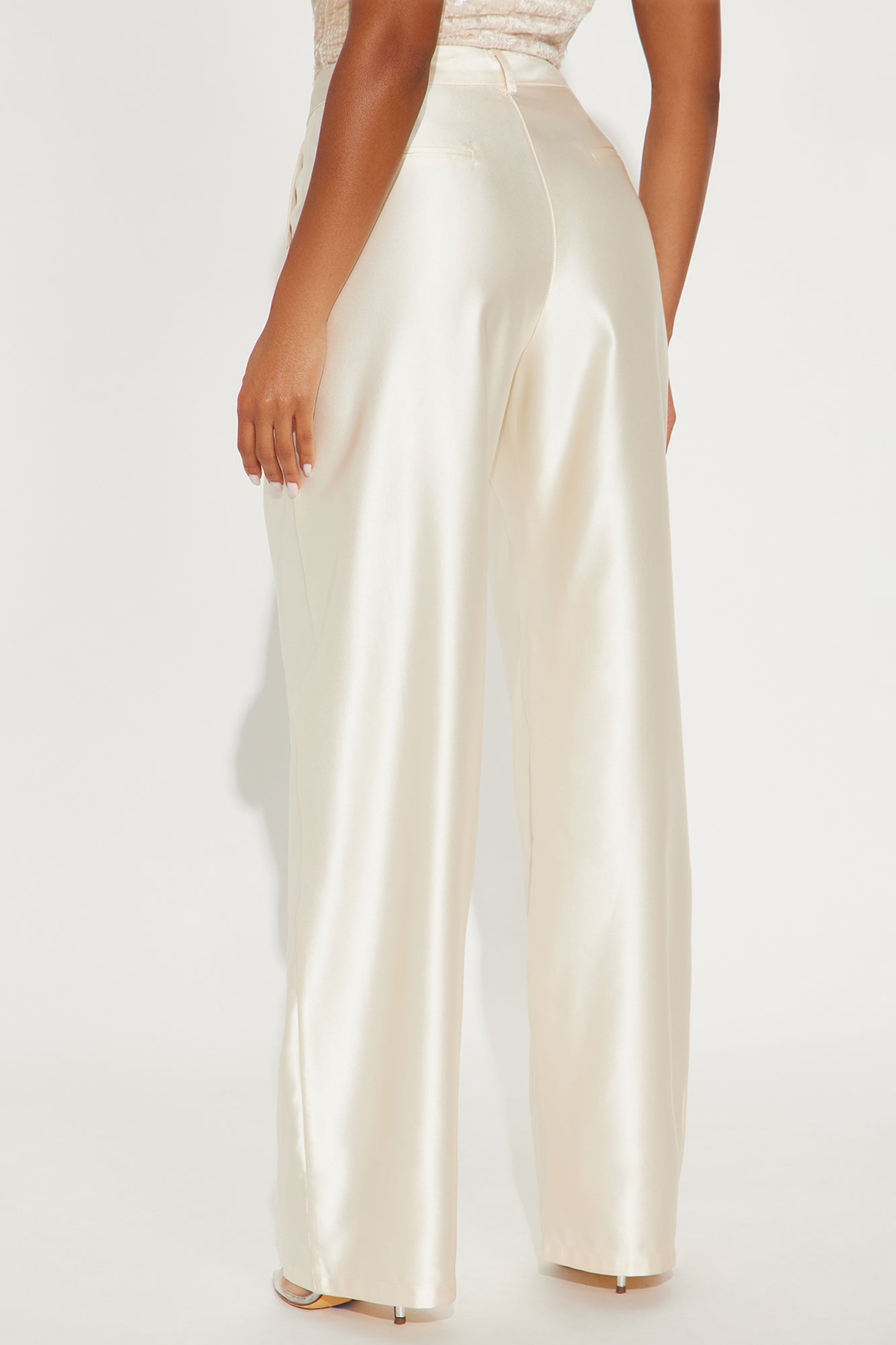 Late Night Cue Satin Wide Leg Pant 32″ - Ivory