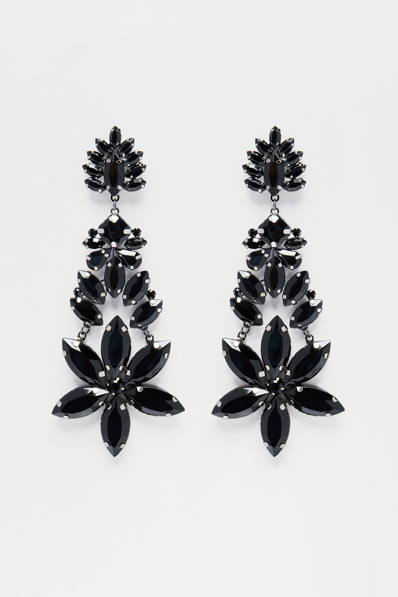 These Type Of Jeweled Drop Earrings - Black