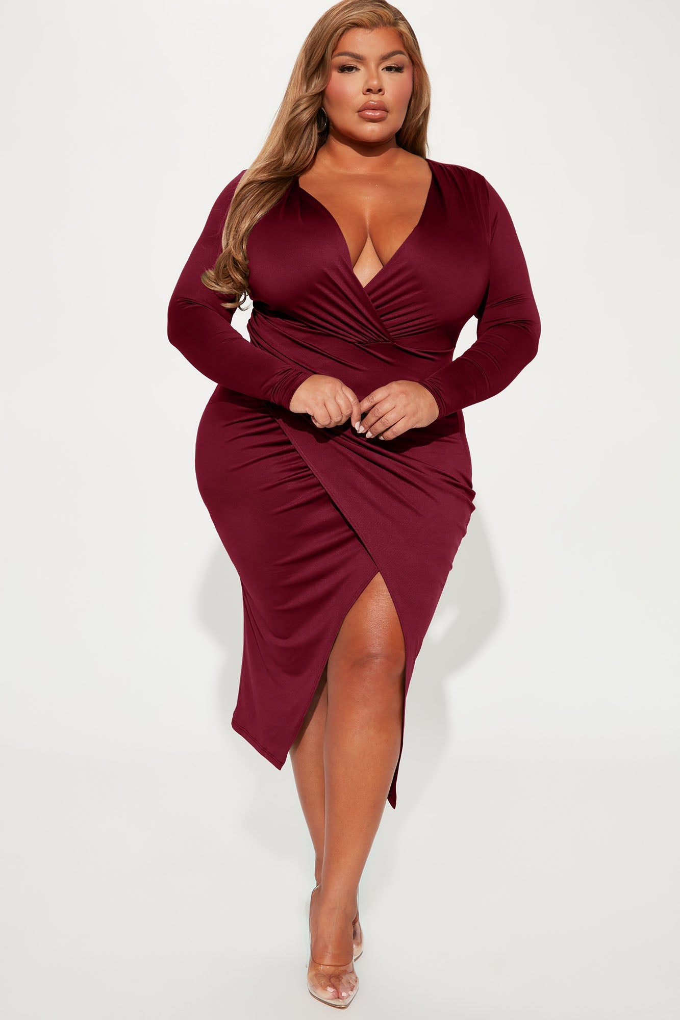 Eyes On Me Ruched Midi Dress - Wine