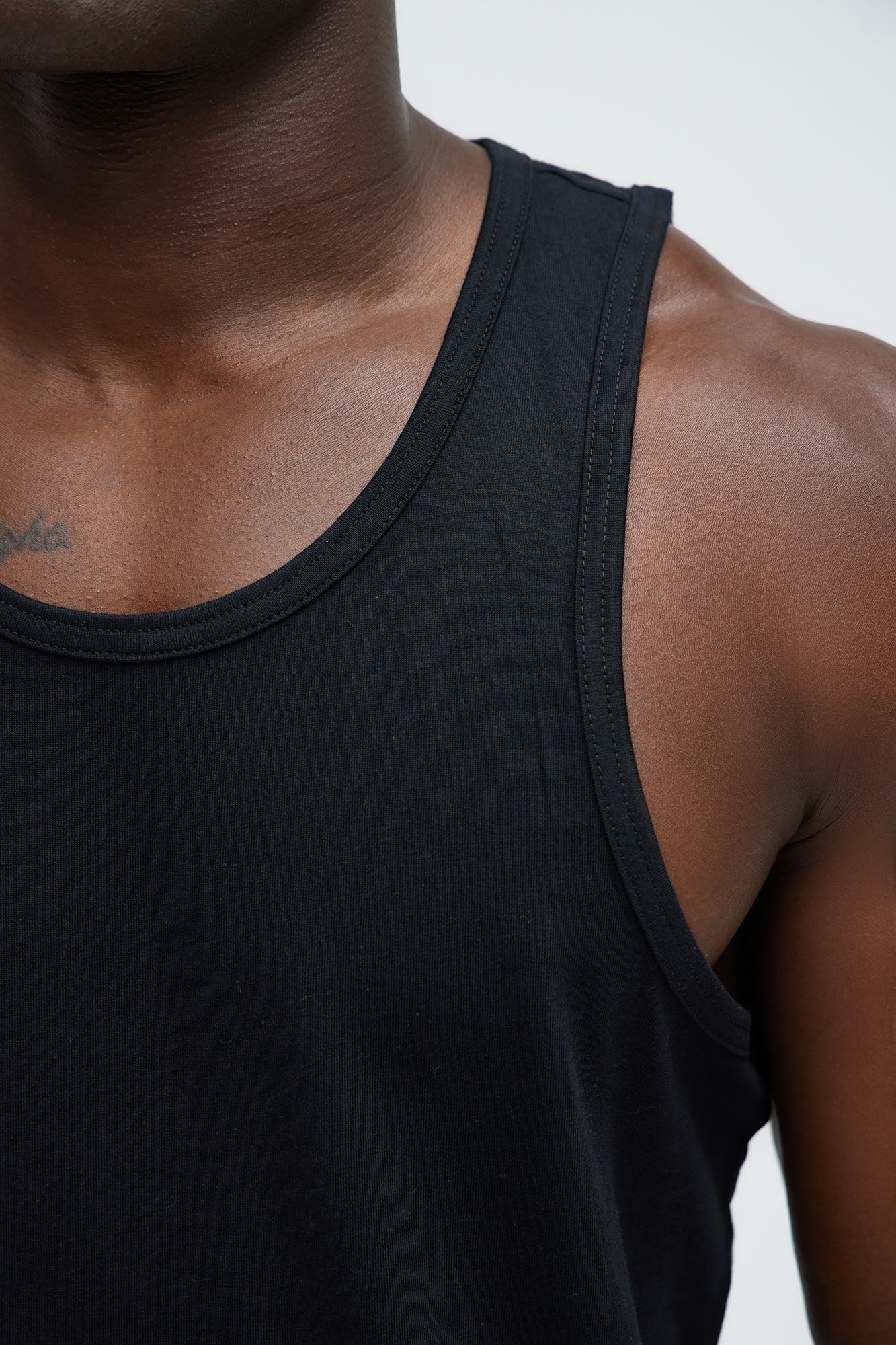 Essential Tank Top - Black
