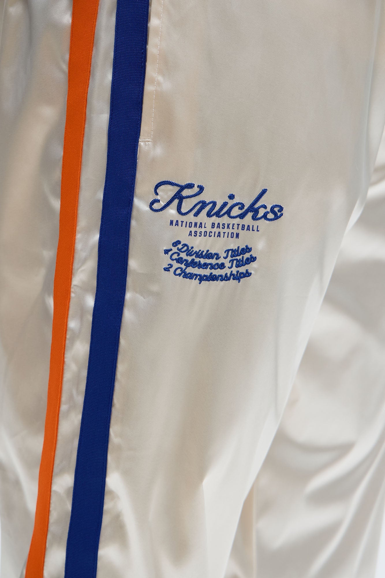 Knicks Night Drift Satin Straight Pants - Off White/combo