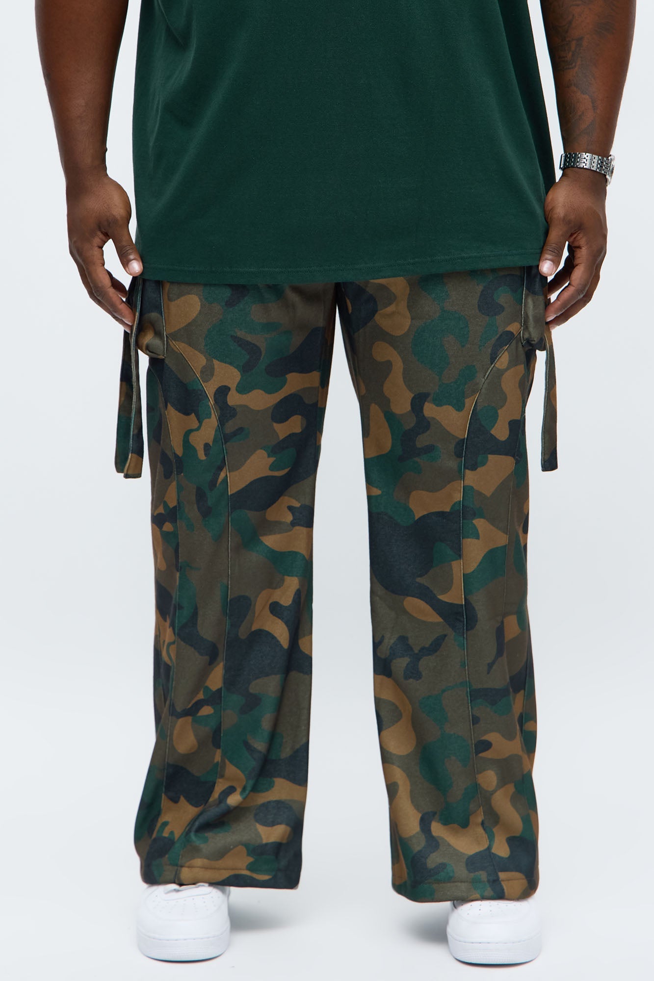 Baggy Cargo Look At Me Sweatpants - Camouflage