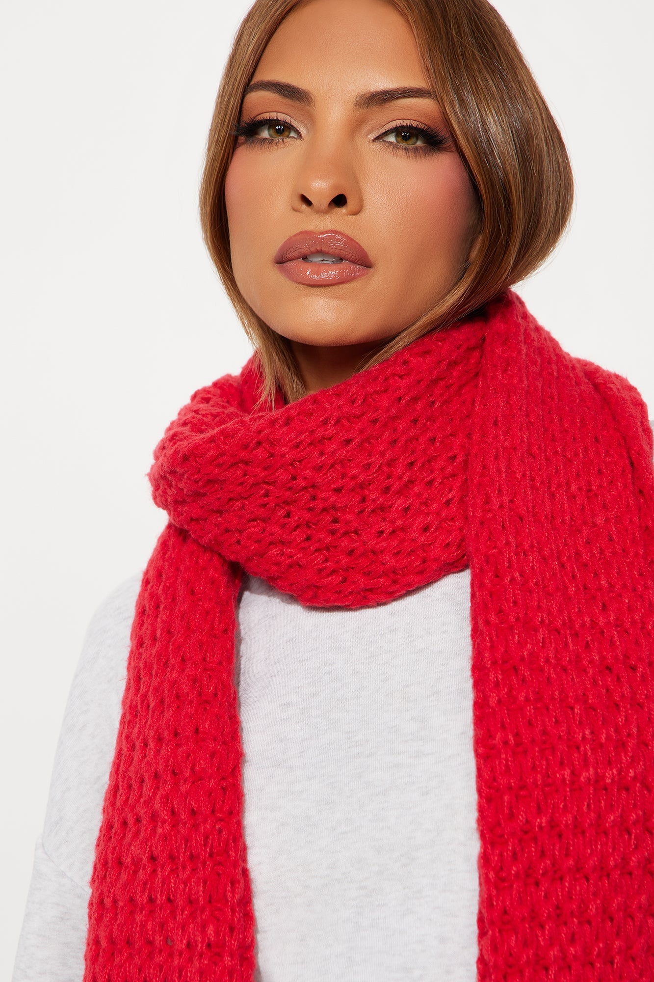 Warm Hugs Knitted Scarf - Red
