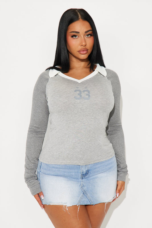 Play Hard 33 Tee - Grey