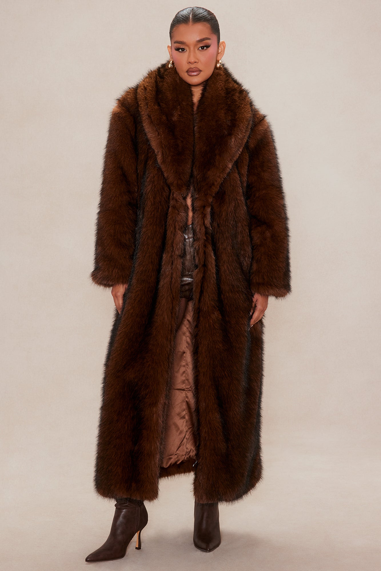 Impossible To Ignore Faux Fur Coat - Chocolate