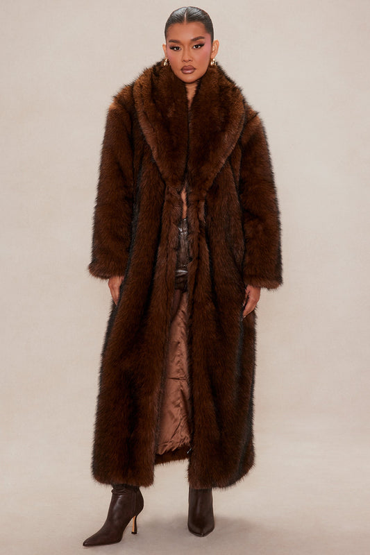 Impossible To Ignore Faux Fur Coat - Chocolate