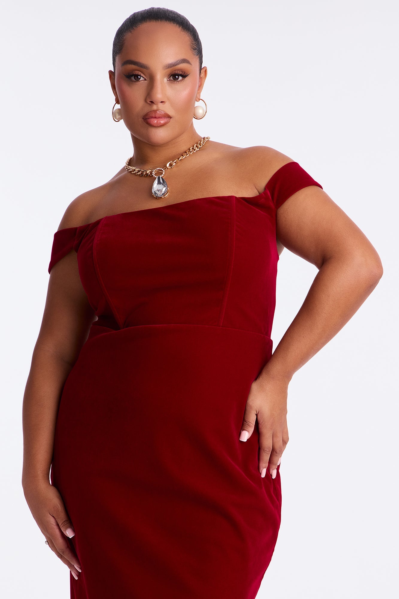 Zuri Off Shoulder Velvet Midi Dress - Red