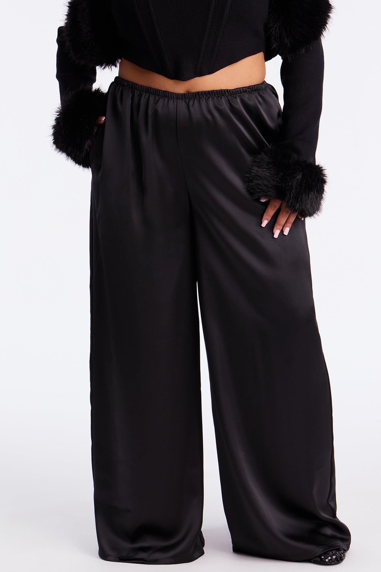 Shine On Satin Wide Leg Pant 32″ - Black