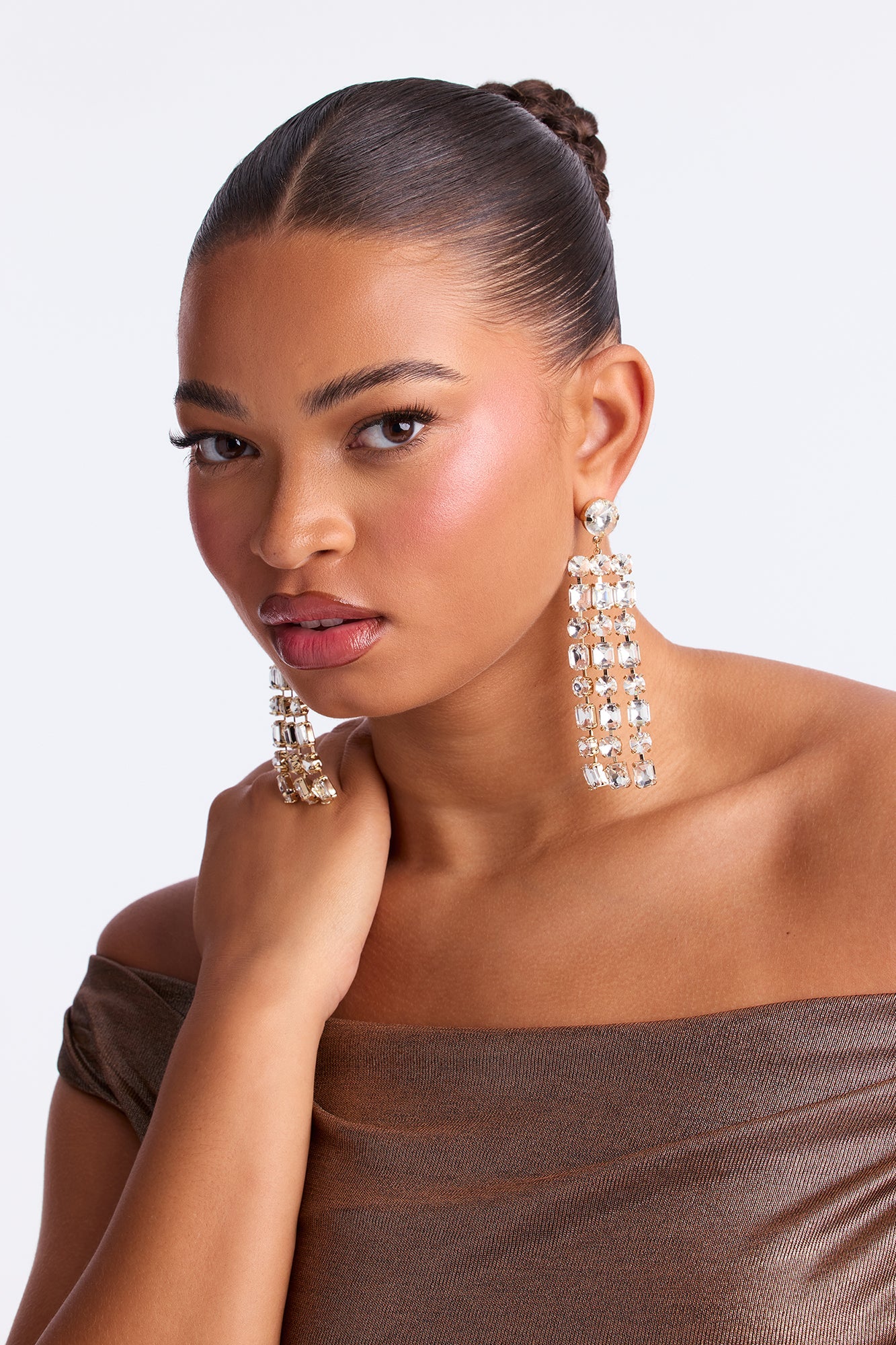 Stand Out Jeweled Fringe Drop Earrings - Gold