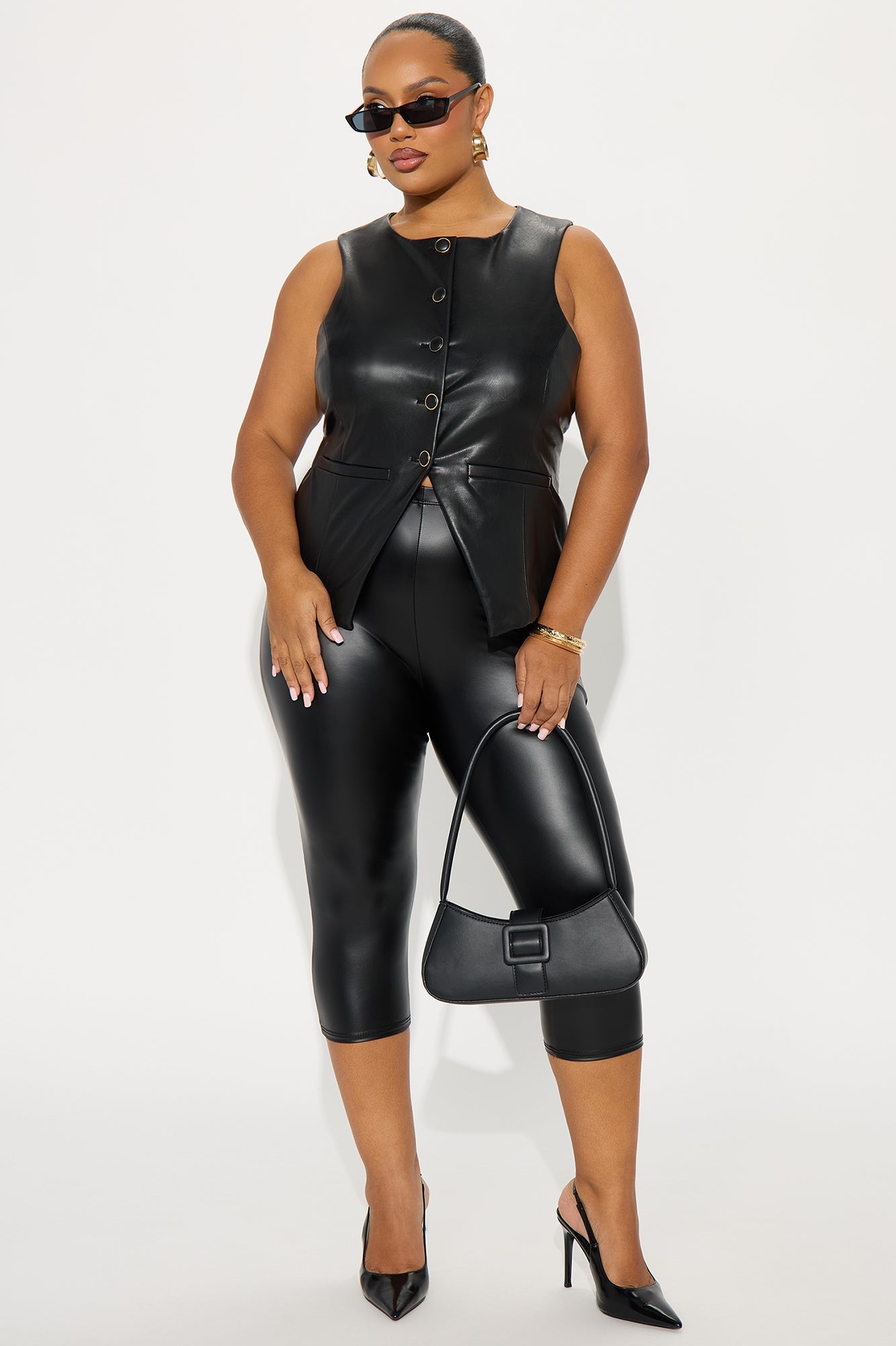 Linda Mid Rise Faux Leather Capri Legging 19″ - Black