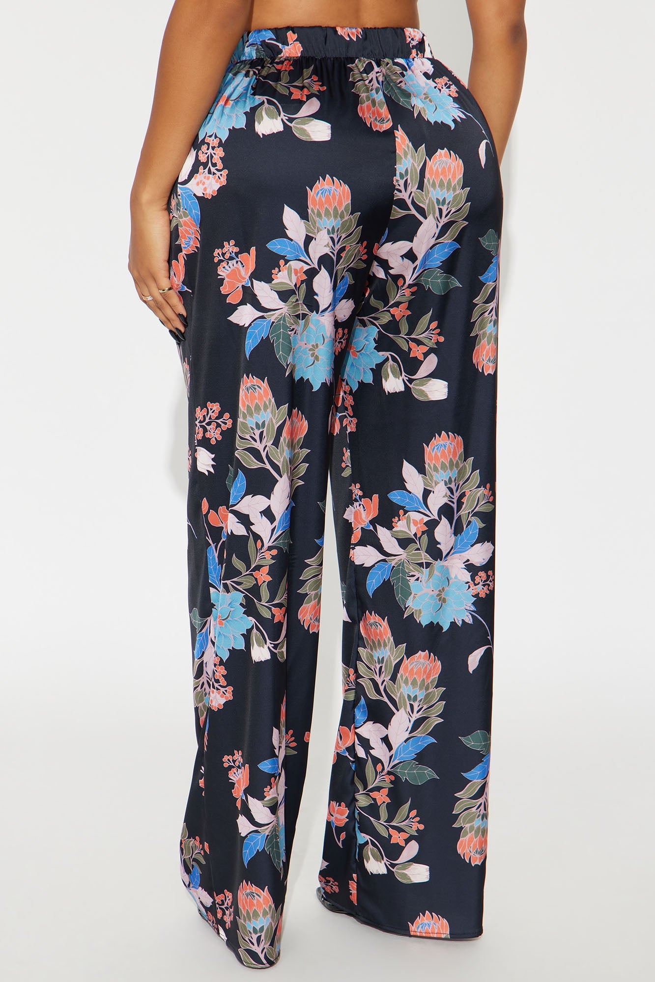 Alexus Satin Floral Wide Leg Pant 33 - Black/combo