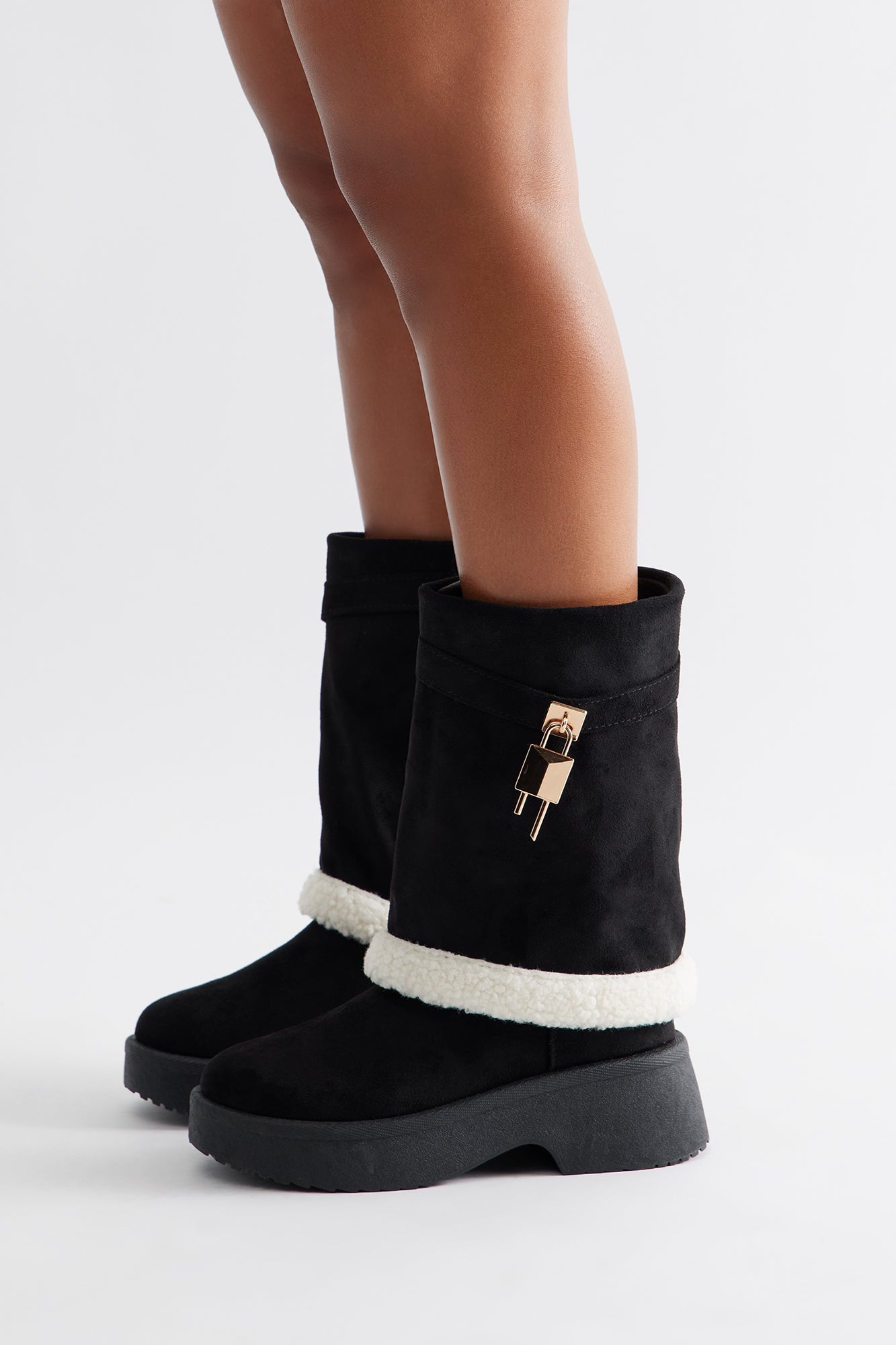 Minnesota Sherpa Trim Overlay Booties - Black