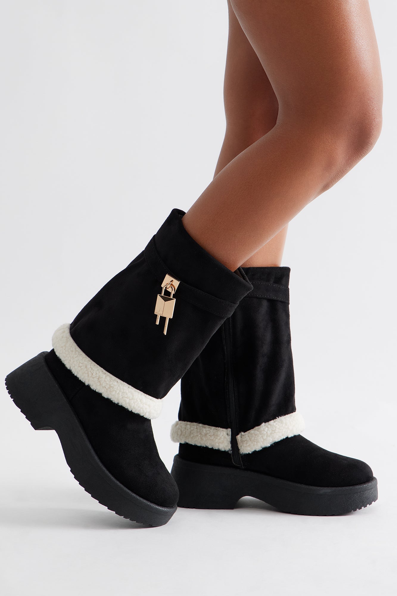 Minnesota Sherpa Trim Overlay Booties - Black