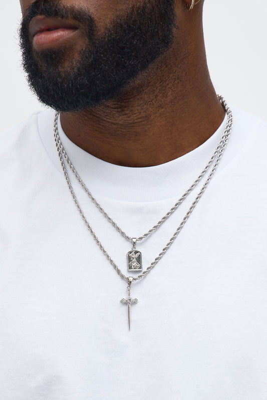 No Fear Pendant Necklace Set - Silver