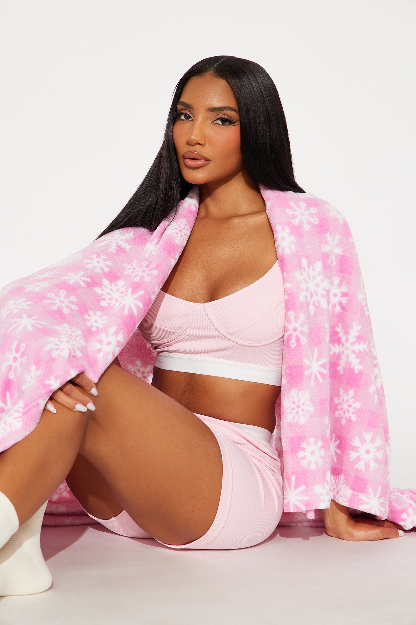 Jolly Snowflakes Plush Blanket - Pink