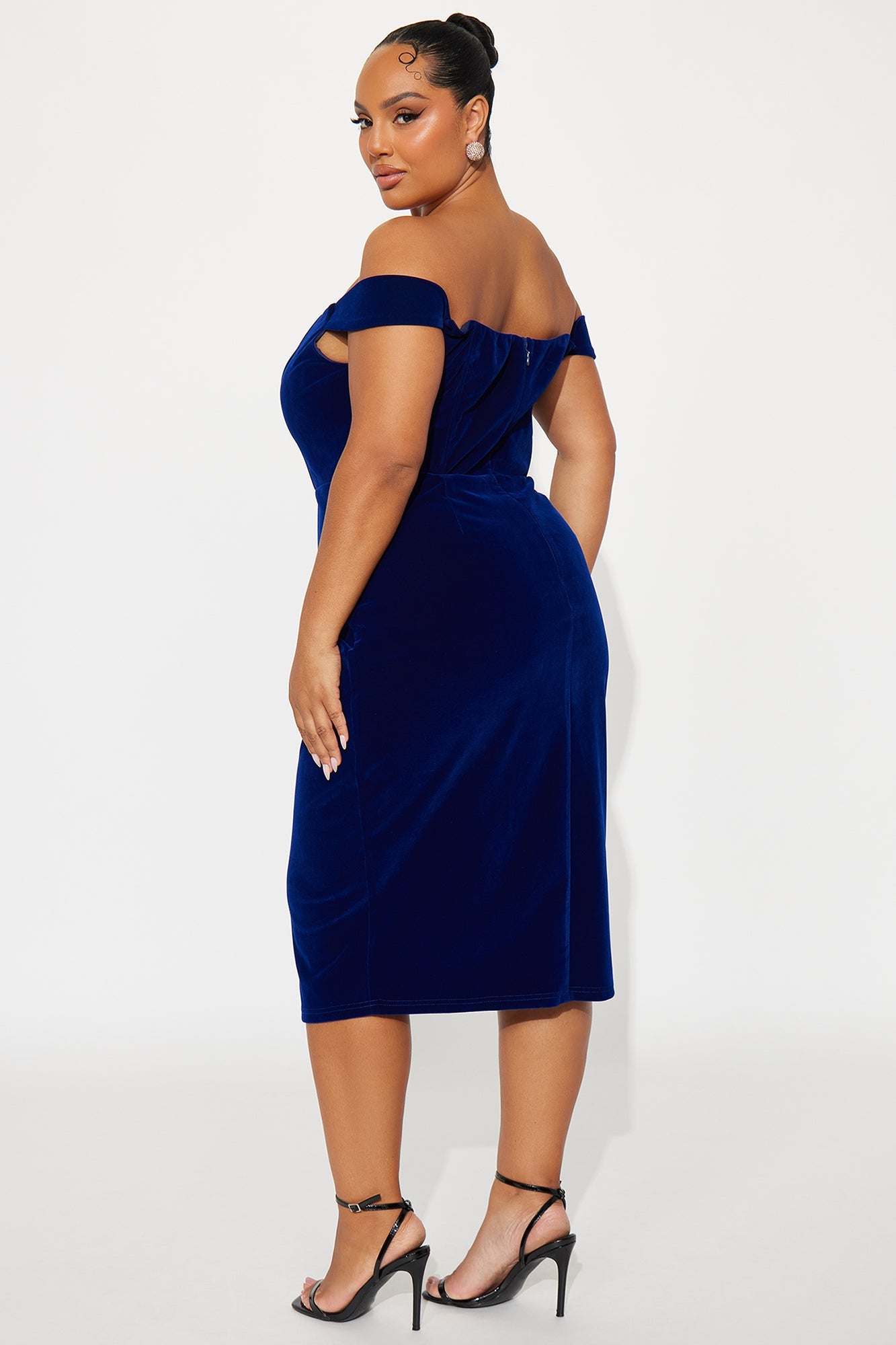Zuri Off Shoulder Velvet Midi Dress - Navy
