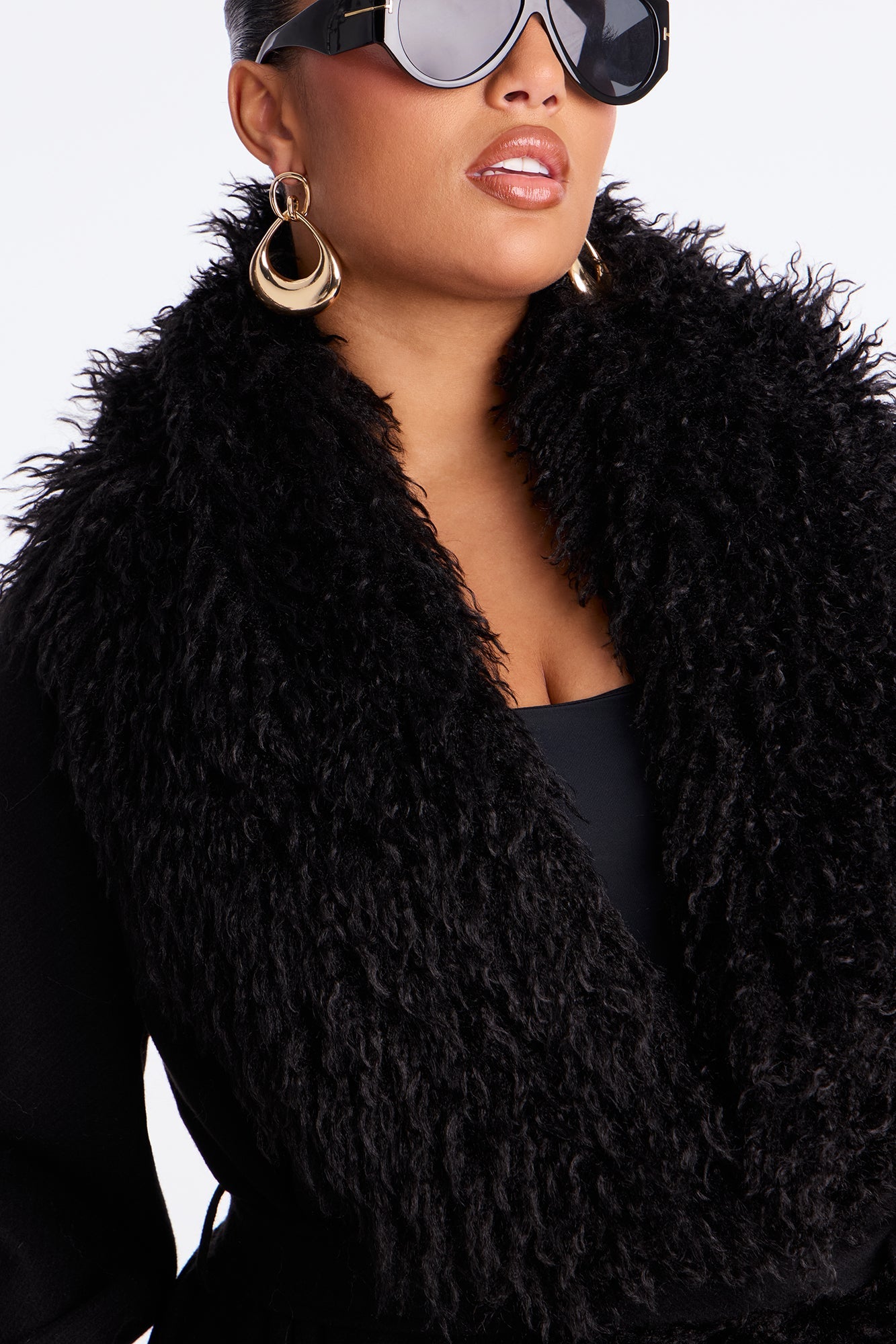 Downtown Manhattan Fur Trim Coat - Black
