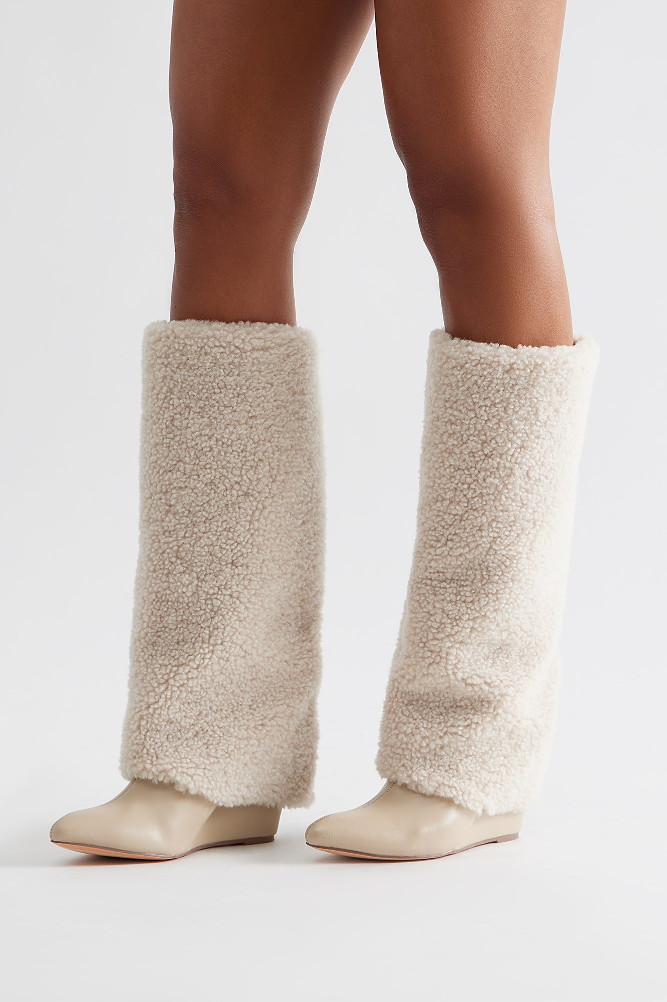 Simie Sherpa Overlay Boots - Nude