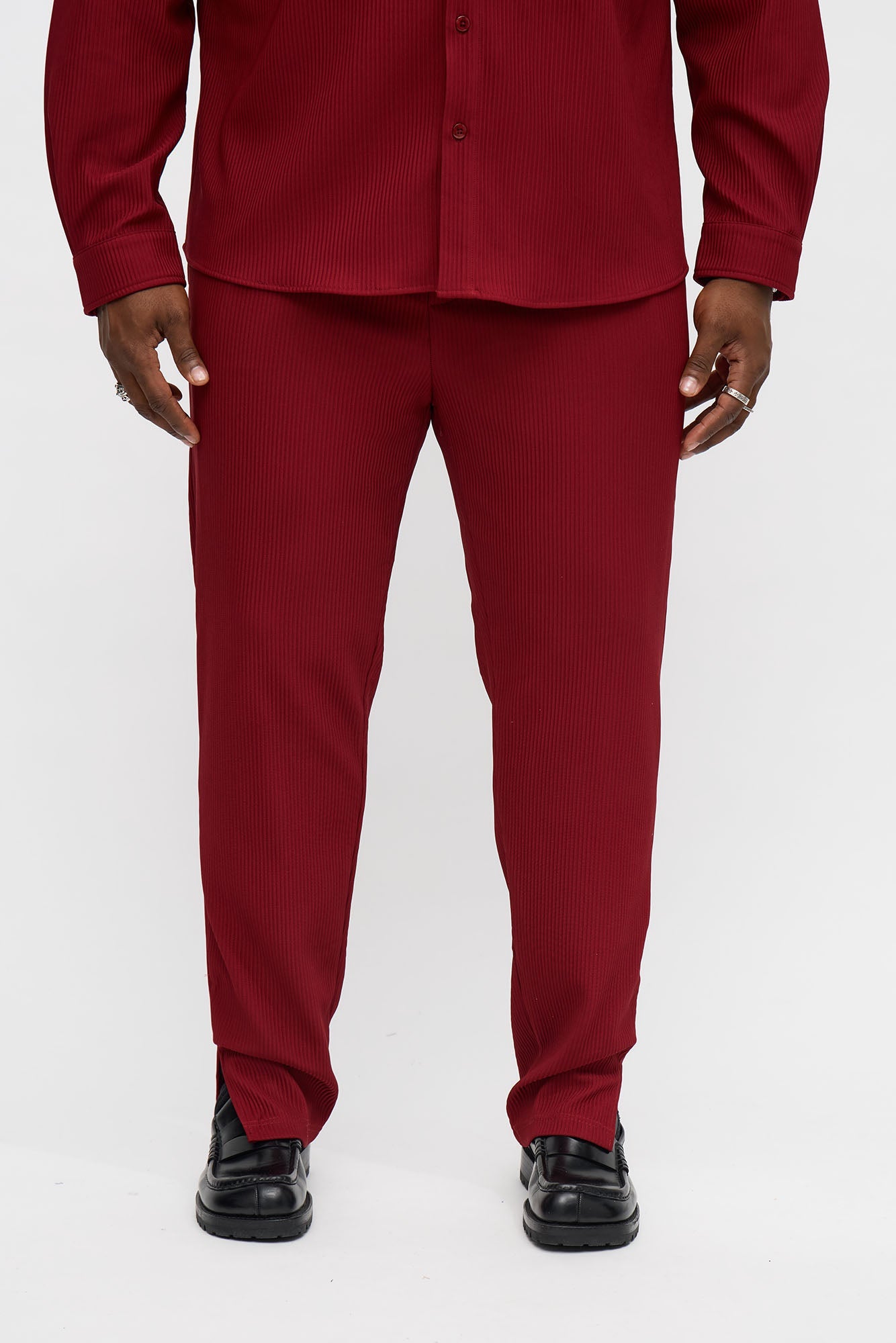 Show Up Slim Slit Pants - Burgundy