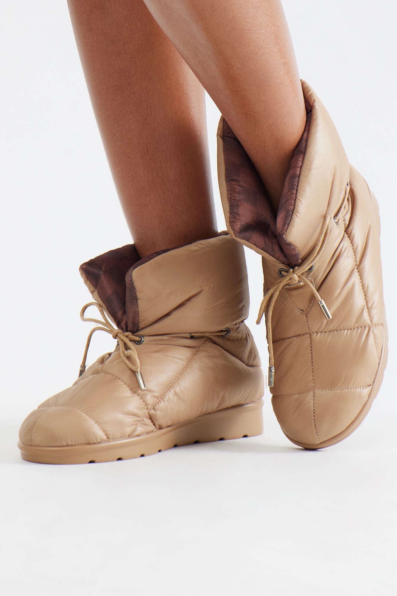 Puffy Snow Booties - Nude